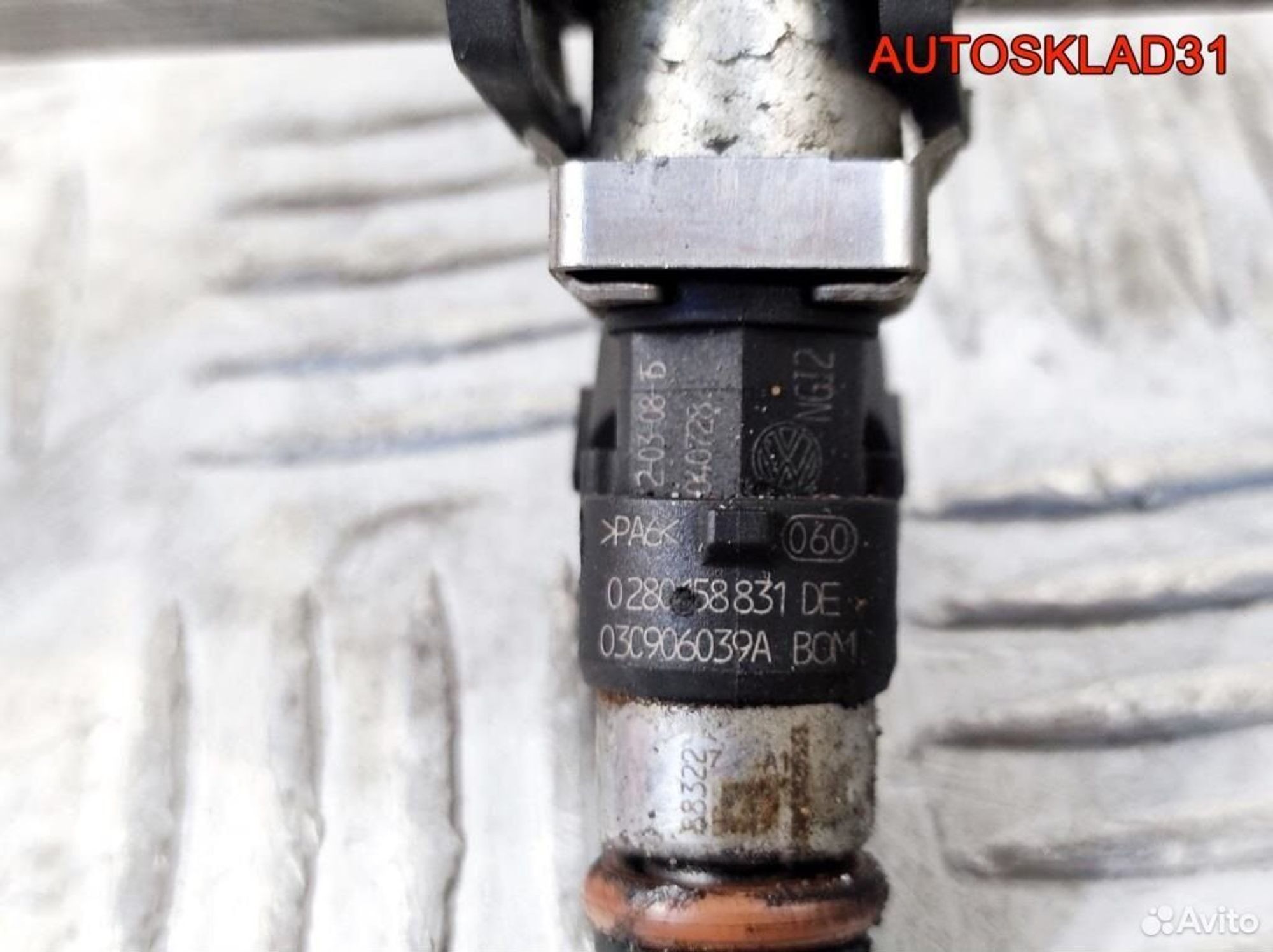 Рампа Редуктор Форсунка VW Touran 3C0906035D, 4100 рублей, Дубовое