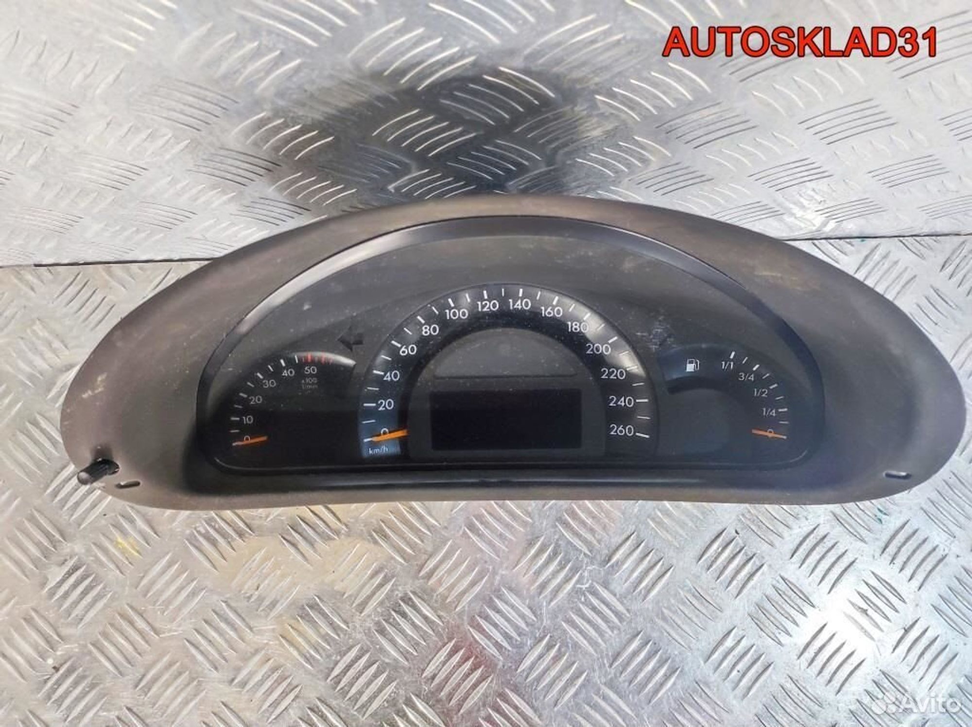 Панель приборов Mercedes Benz W203 A2035401311, 3600 рублей, Дубовое
