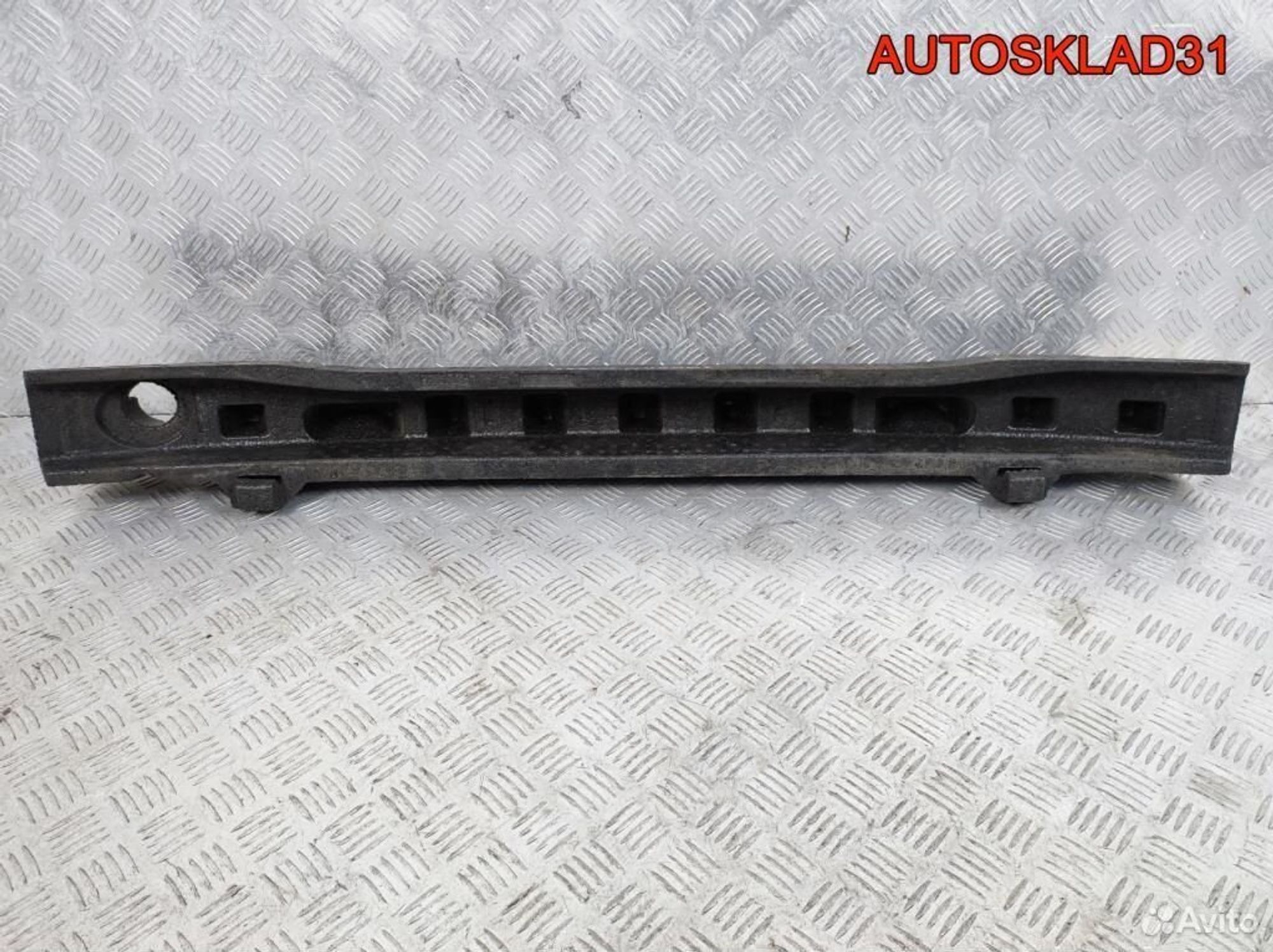 Наполнитель переднего бампера VW Touran 1T0807248F, 1100 рублей, Дубовое