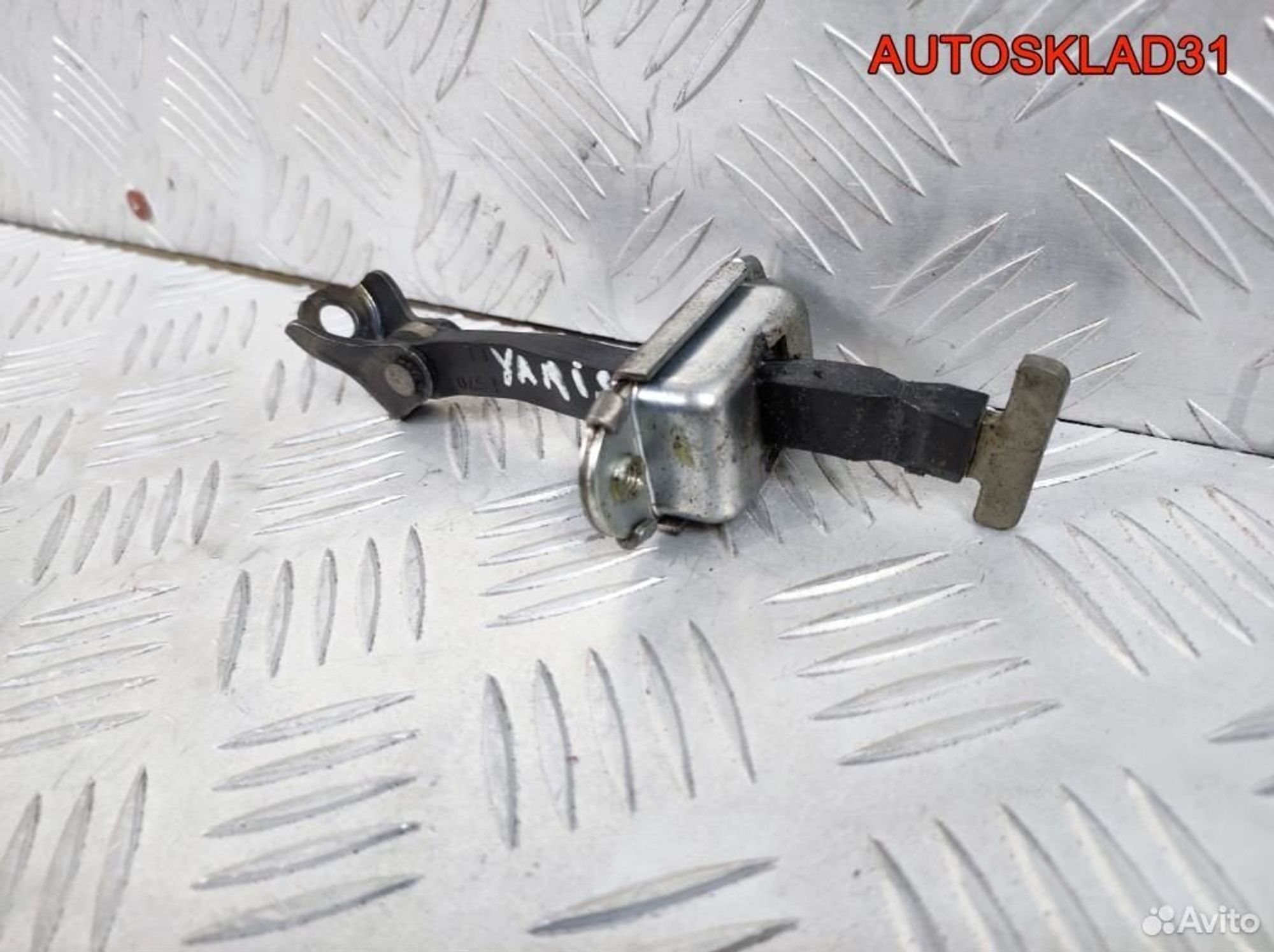 Ограничитель двери перед Toyota Yaris 686100D040, 1100 рублей, Дубовое