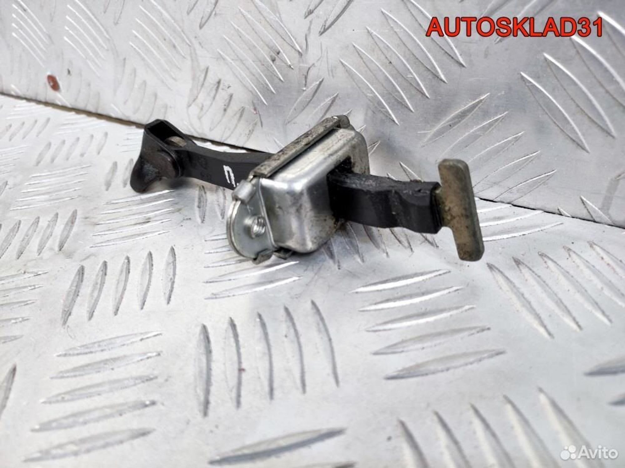 Ограничитель двери перед Toyota Yaris 686100D040, 1100 рублей, Дубовое