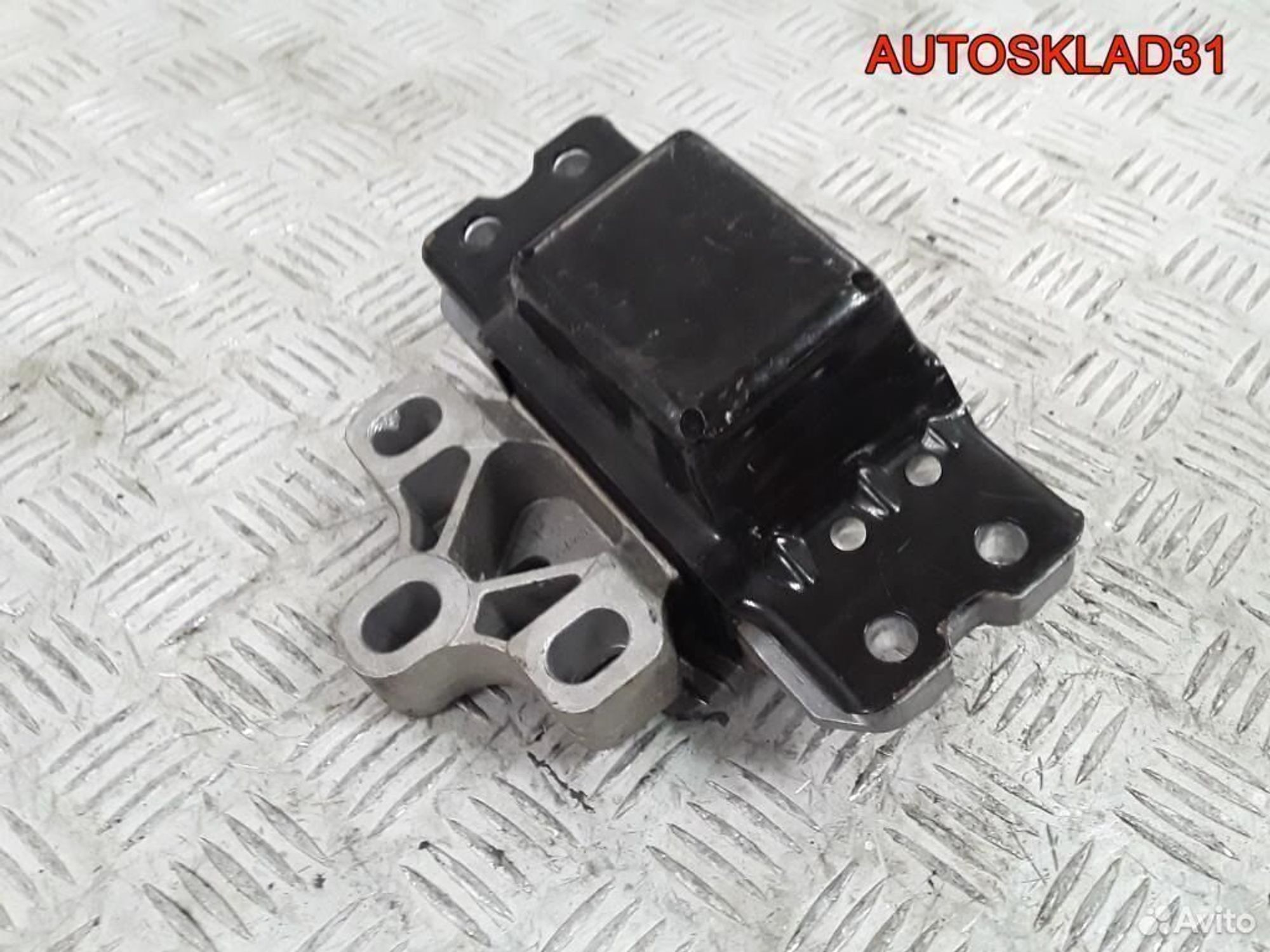 Опора кпп левая Volkswagen Passat B6 3C0199555AA, 1800 рублей, Дубовое