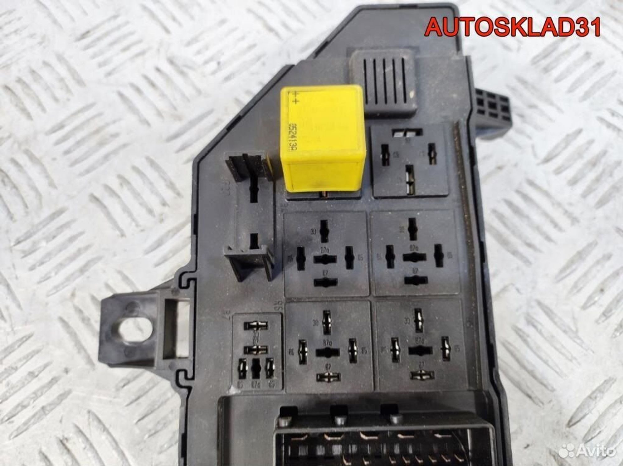 Блок предохранителей Opel Signum 13199490, 2100 рублей, Дубовое