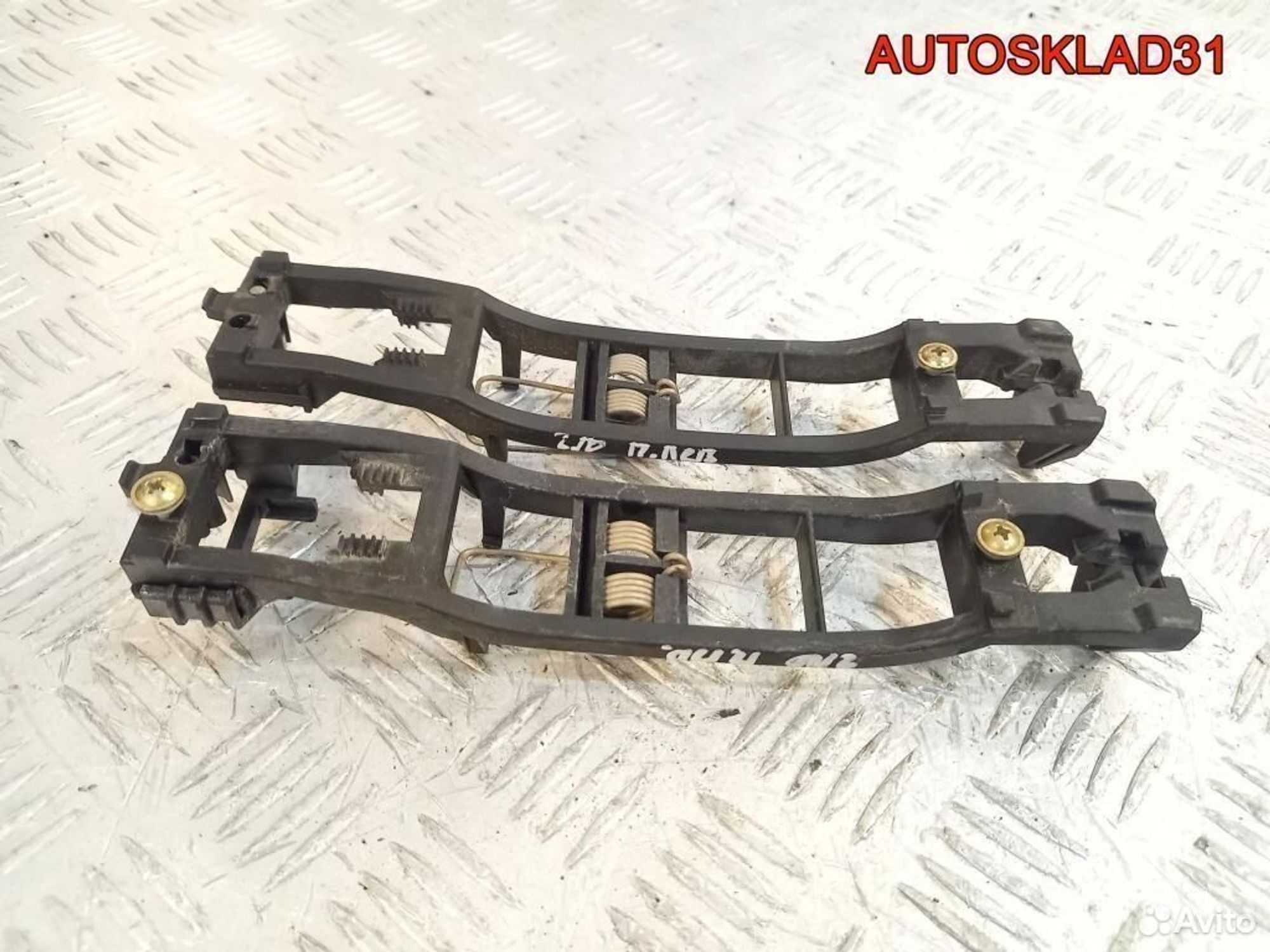 Кронштейн ручки передней Mercedes Benz W210, 600 рублей, Дубовое