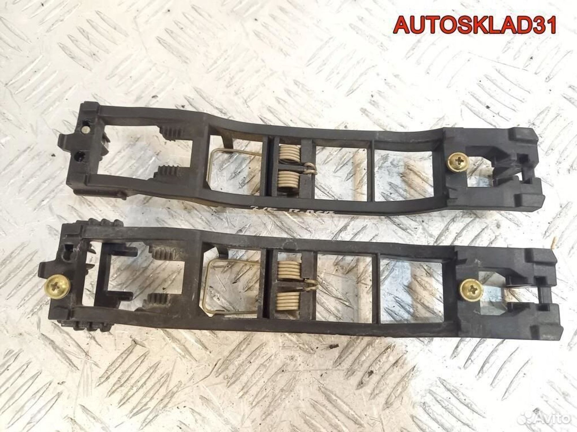 Кронштейн ручки передней Mercedes Benz W210, 600 рублей, Дубовое