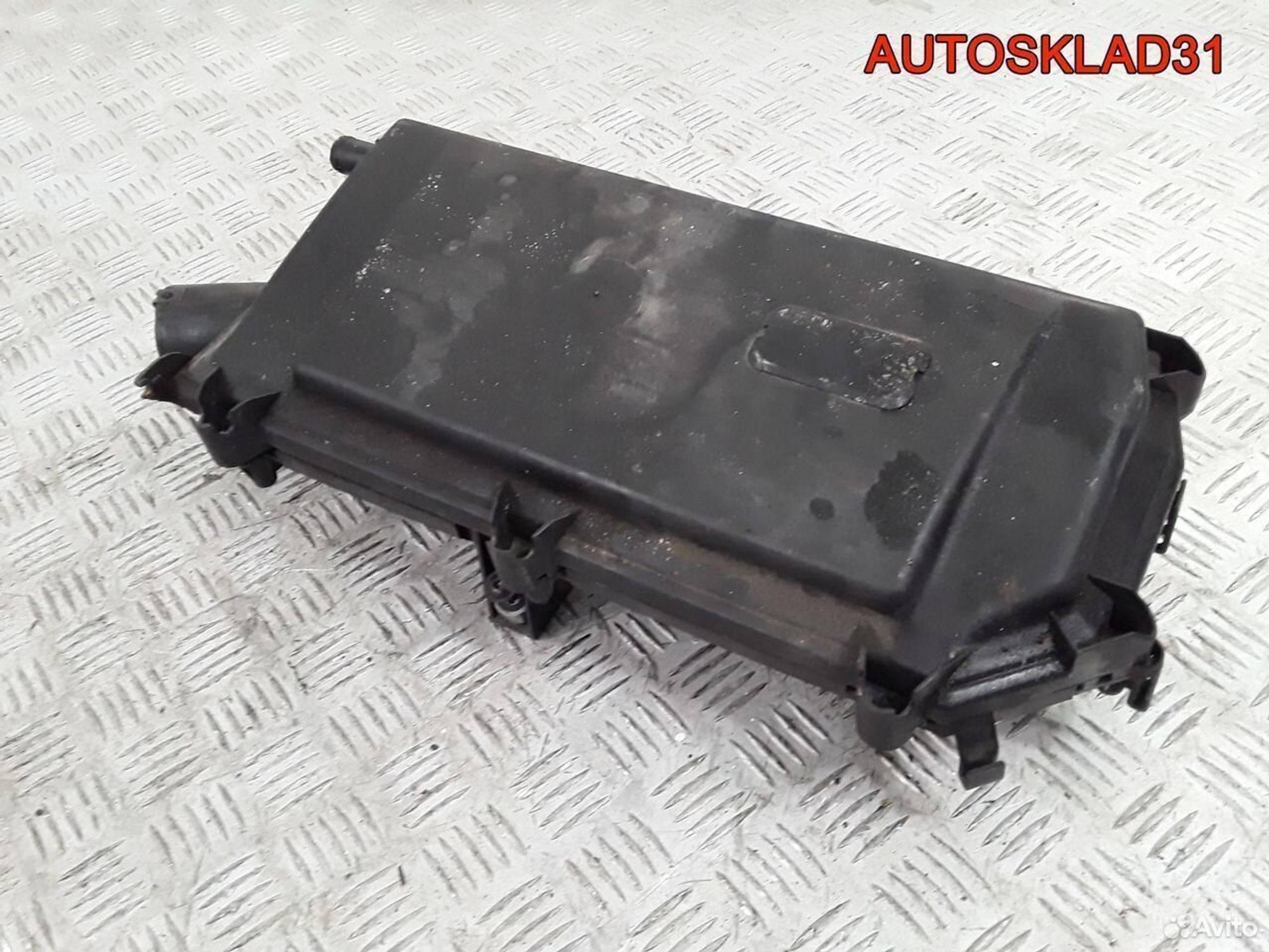 Корпус воздушного фильтра VW Golf 4 036129611AM, 1800 рублей, Дубовое