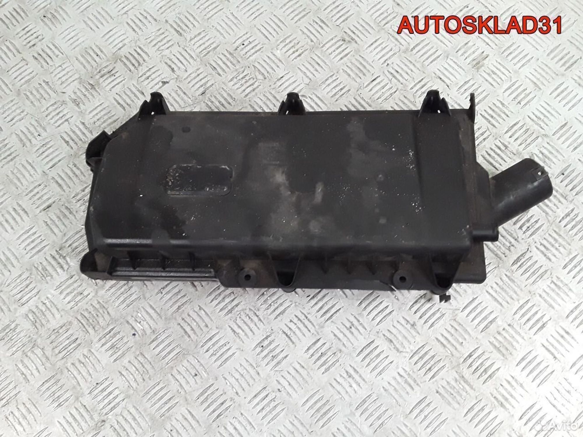 Корпус воздушного фильтра VW Golf 4 036129611AM, 1800 рублей, Дубовое