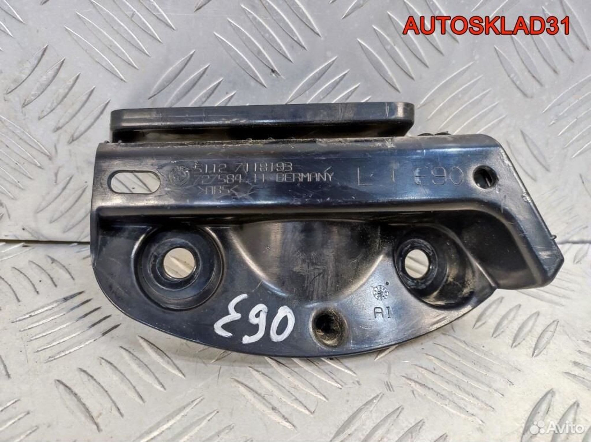 Направляющая заднего бампера левая BMW E90, 600 рублей, Дубовое