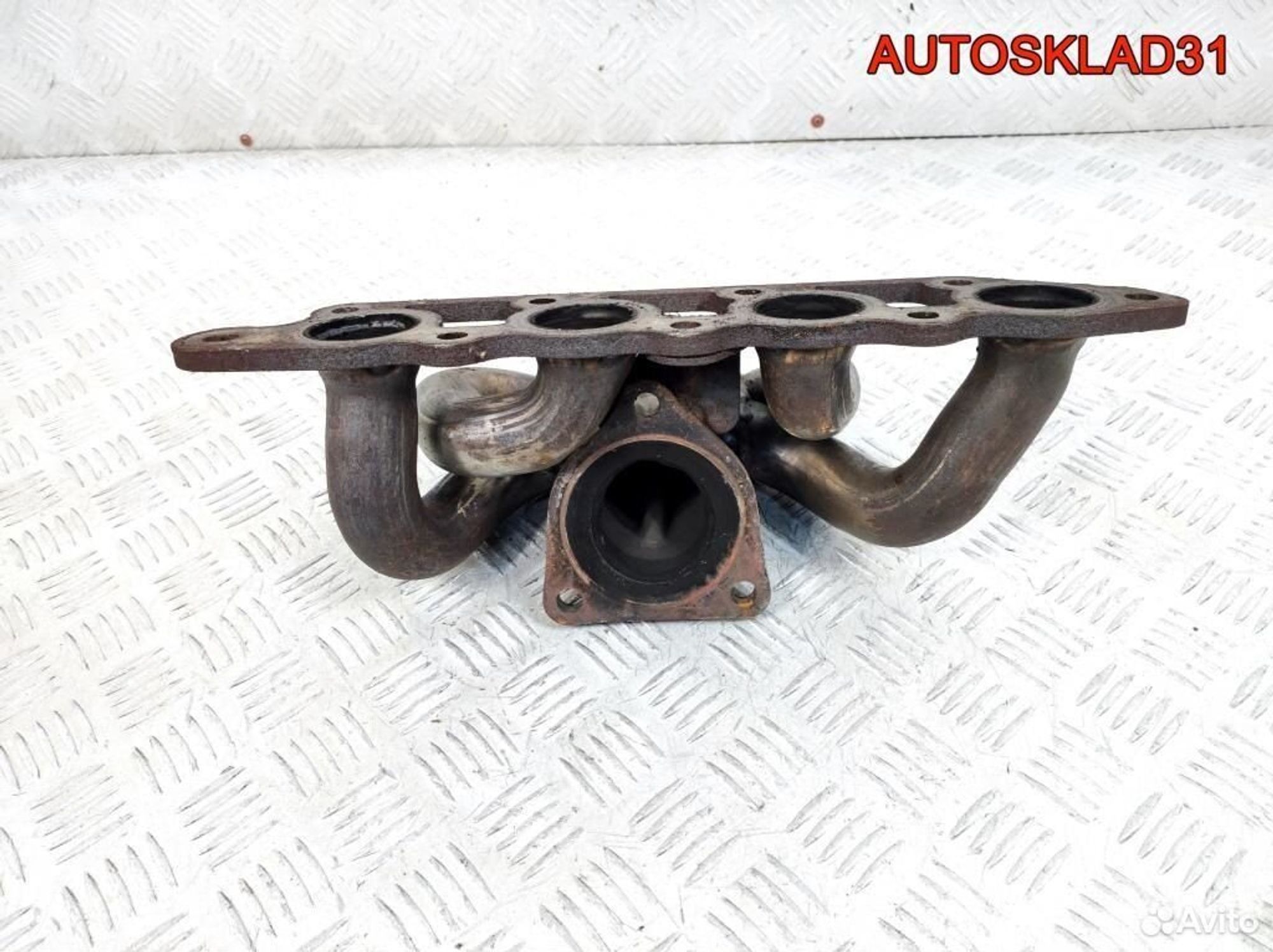 Коллектор выпускной Ford Focus 1 1.8 Бензин, 900 рублей, Дубовое