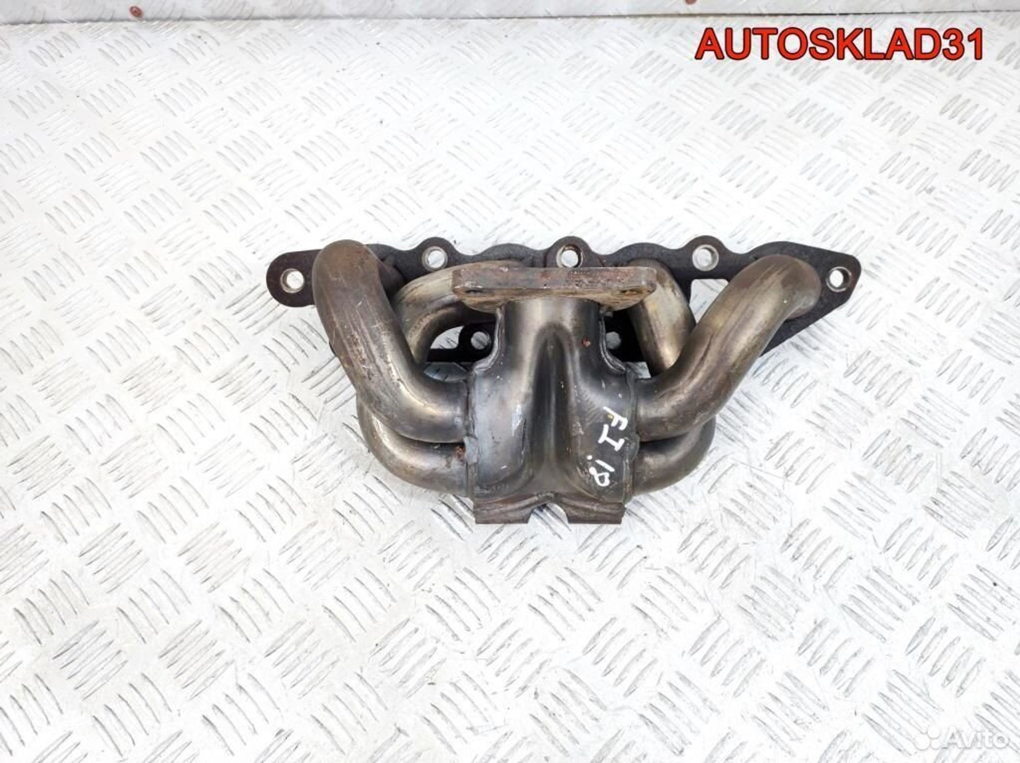 Коллектор выпускной Ford Focus 1 1.8 Бензин, 900 рублей, Дубовое