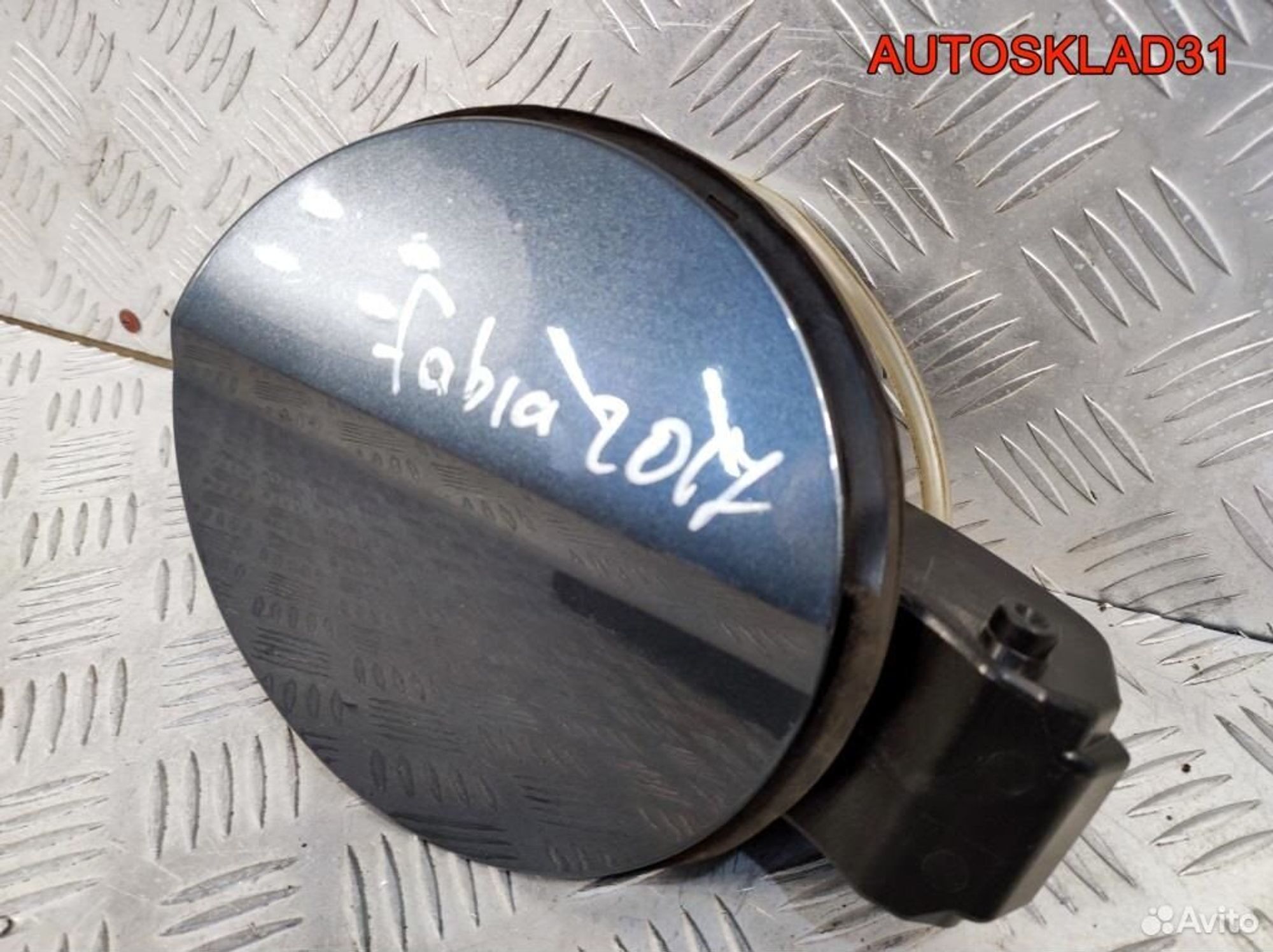 Лючок бензобака Skoda Fabia 3 6V6809857, 1700 рублей, Дубовое