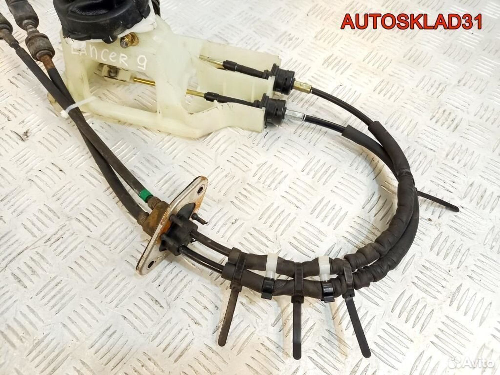 Кулиса МКПП Митсубиси Лансер 9 1,6 4G18 MR553289, 2900 рублей, Дубовое