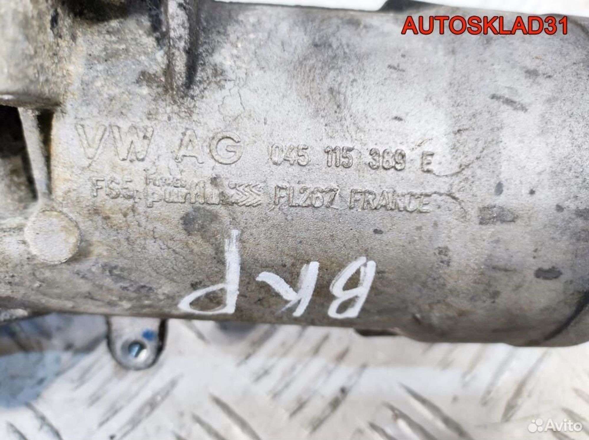 Корпус масляного фильтра VW Passat B6 045115389E, 900 рублей, Дубовое