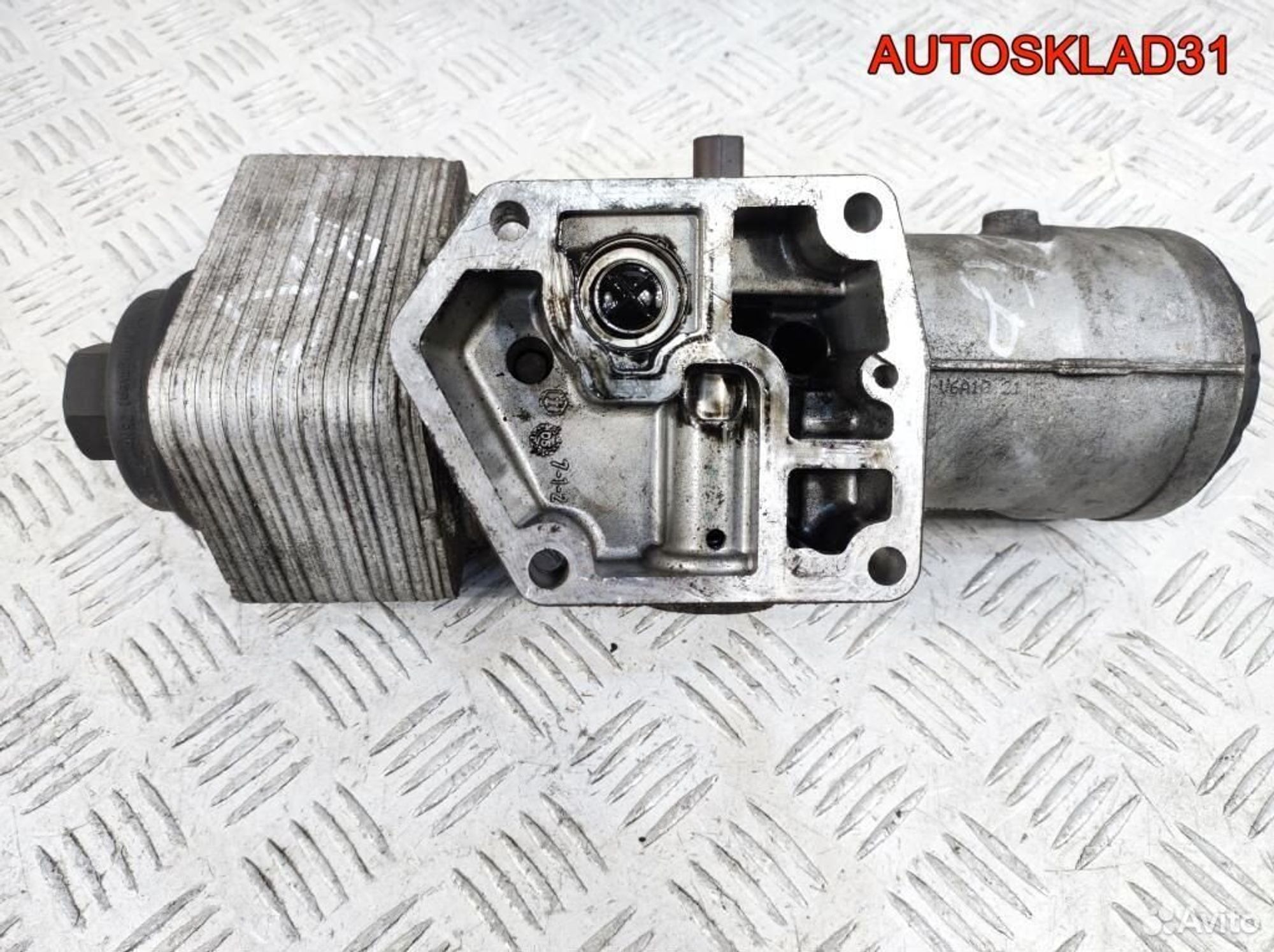 Корпус масляного фильтра VW Passat B6 045115389E, 900 рублей, Дубовое