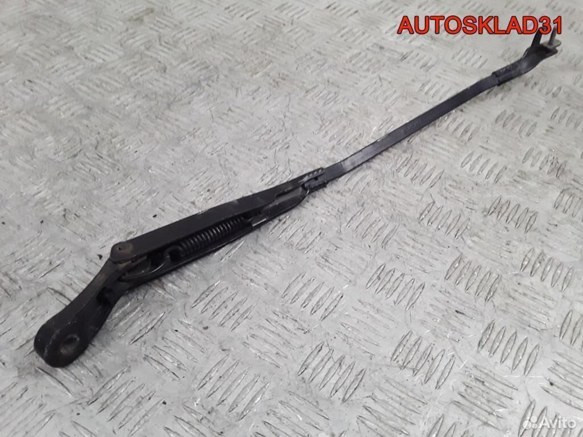 Поводок стеклоочистителя правый VW Passat B5+, 1200 рублей, Дубовое