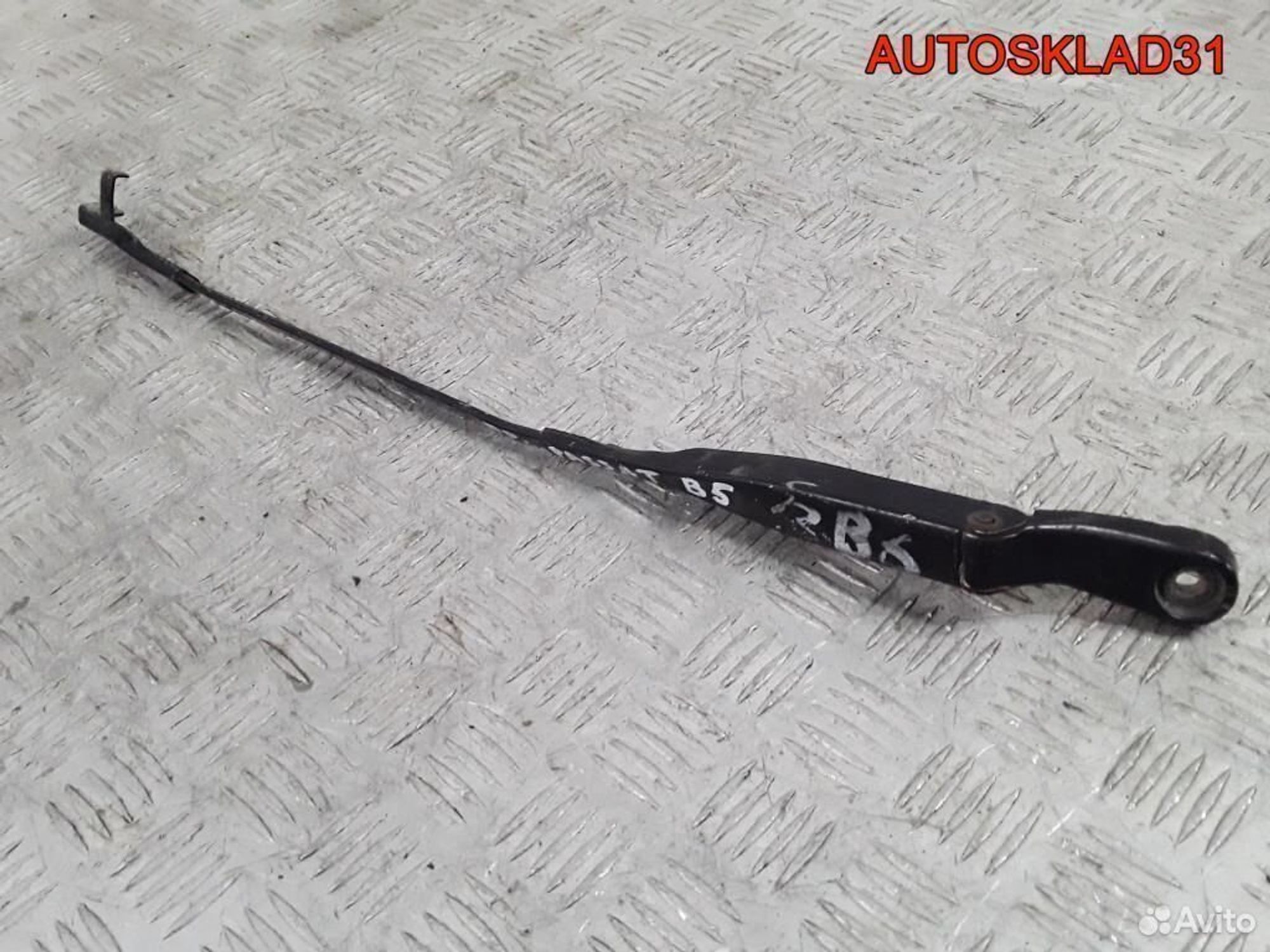 Поводок стеклоочистителя правый VW Passat B5+, 1200 рублей, Дубовое