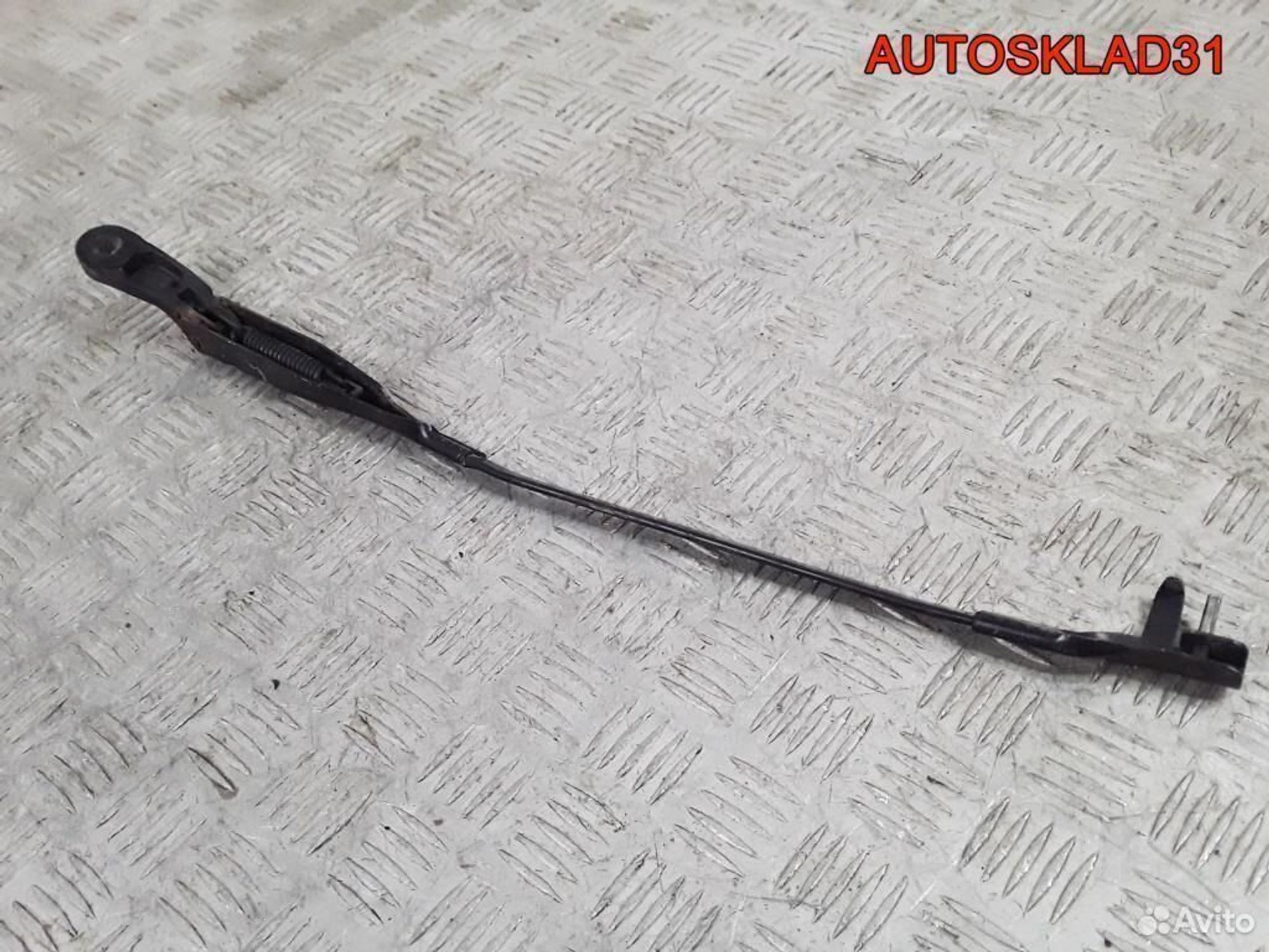 Поводок стеклоочистителя правый VW Passat B5+, 1200 рублей, Дубовое