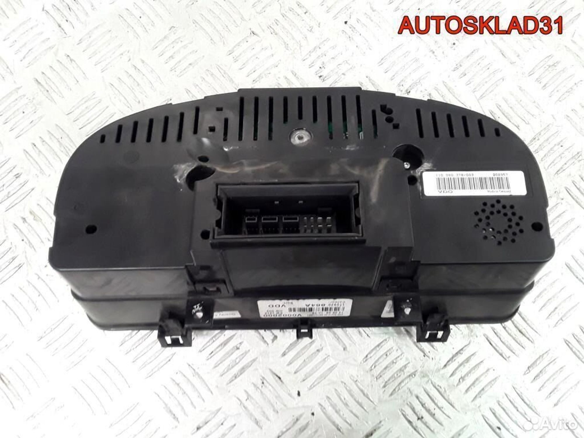 Панель приборов Volkswagen Caddy 3 BLS 1T0920864A, 3600 рублей, Дубовое