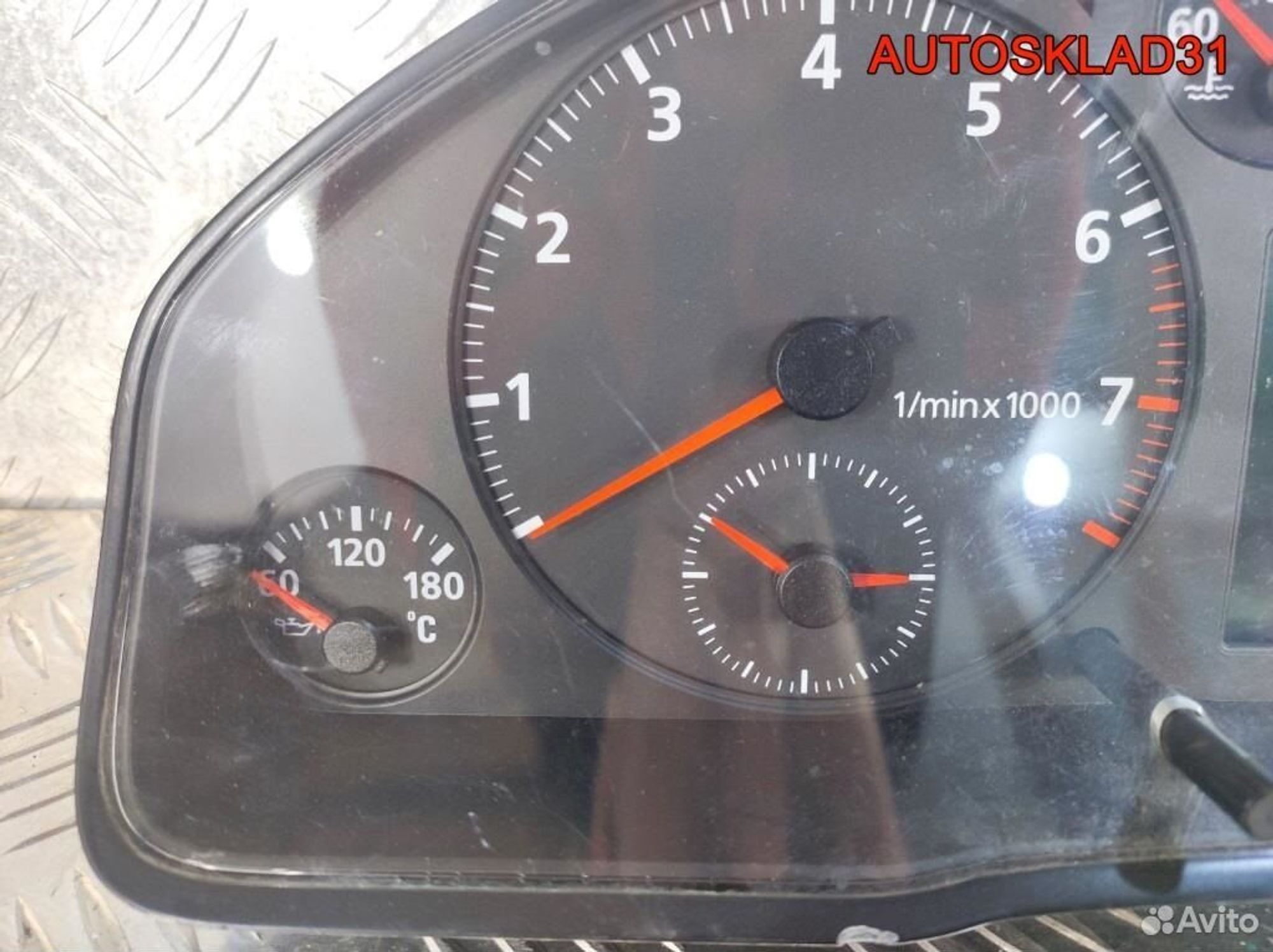 Панель приборов Audi A4 B5 8D0919033 Бензин, 10200 рублей, Дубовое