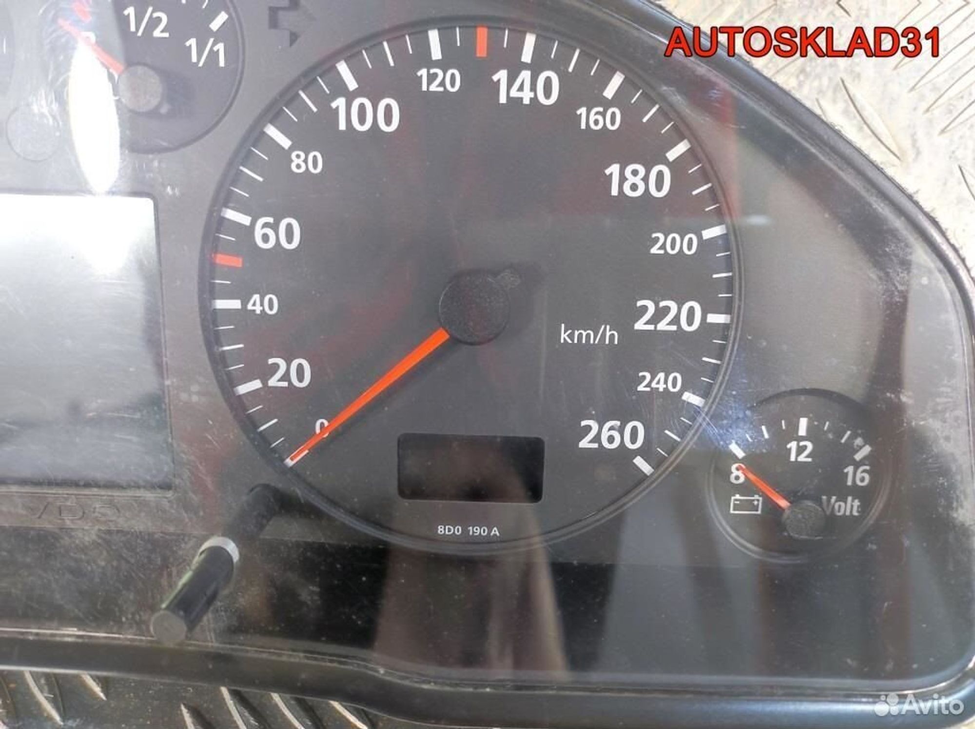 Панель приборов Audi A4 B5 8D0919033 Бензин, 10200 рублей, Дубовое