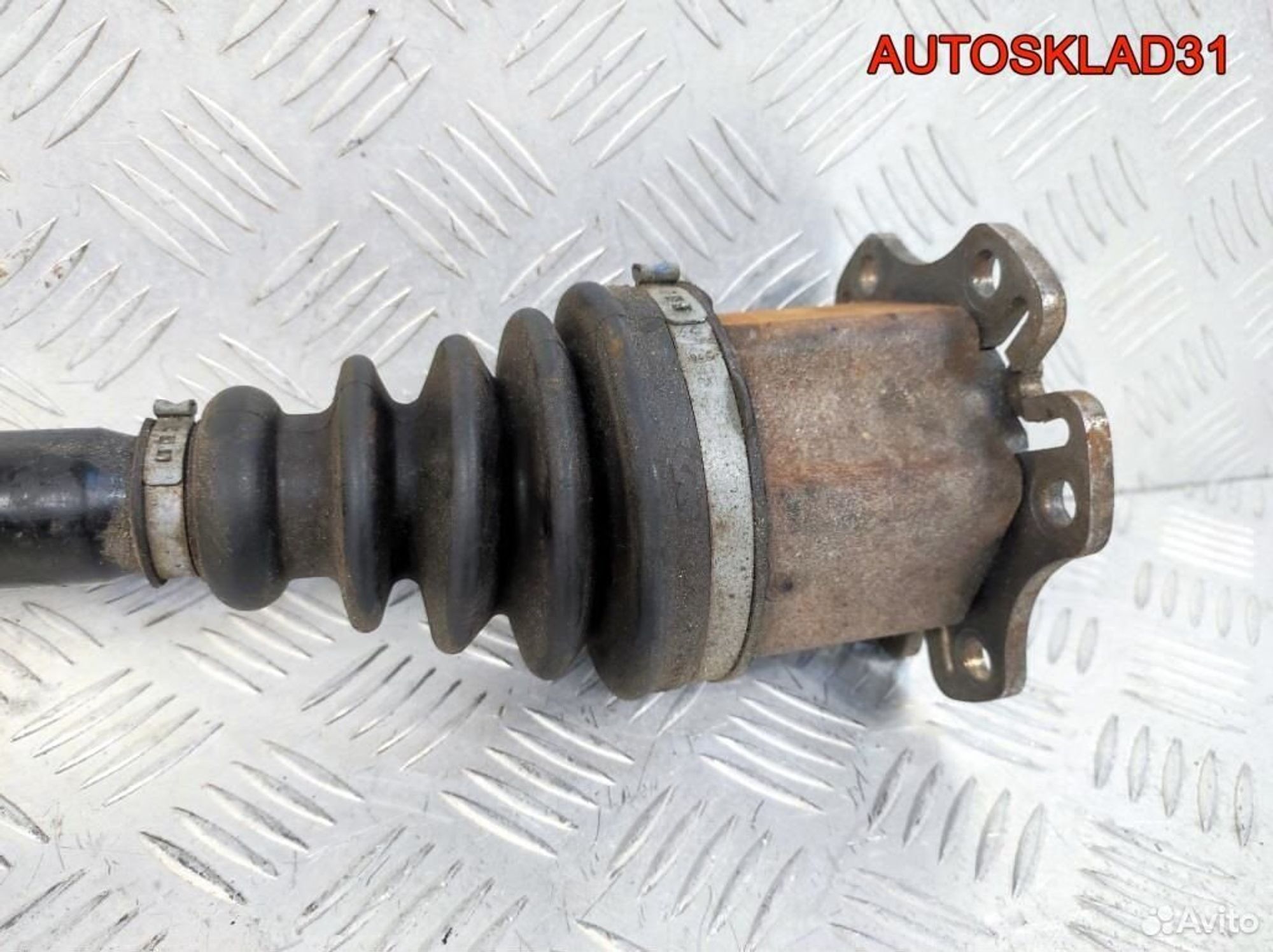 Полуось передняя левая Audi A4 B6 8E0407271T АКПП, 5200 рублей, Дубовое