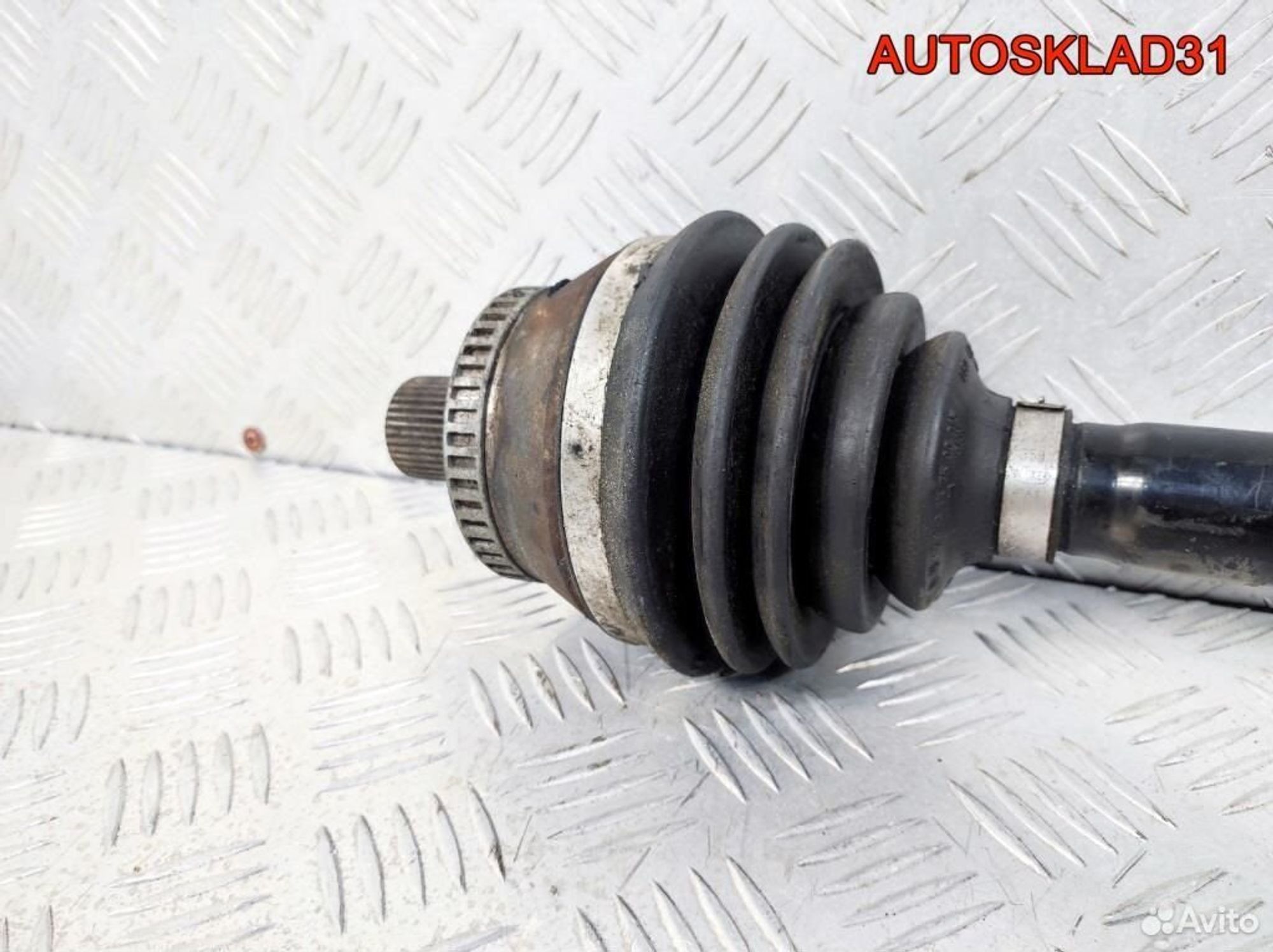 Полуось передняя левая Audi A4 B6 8E0407271T АКПП, 5200 рублей, Дубовое