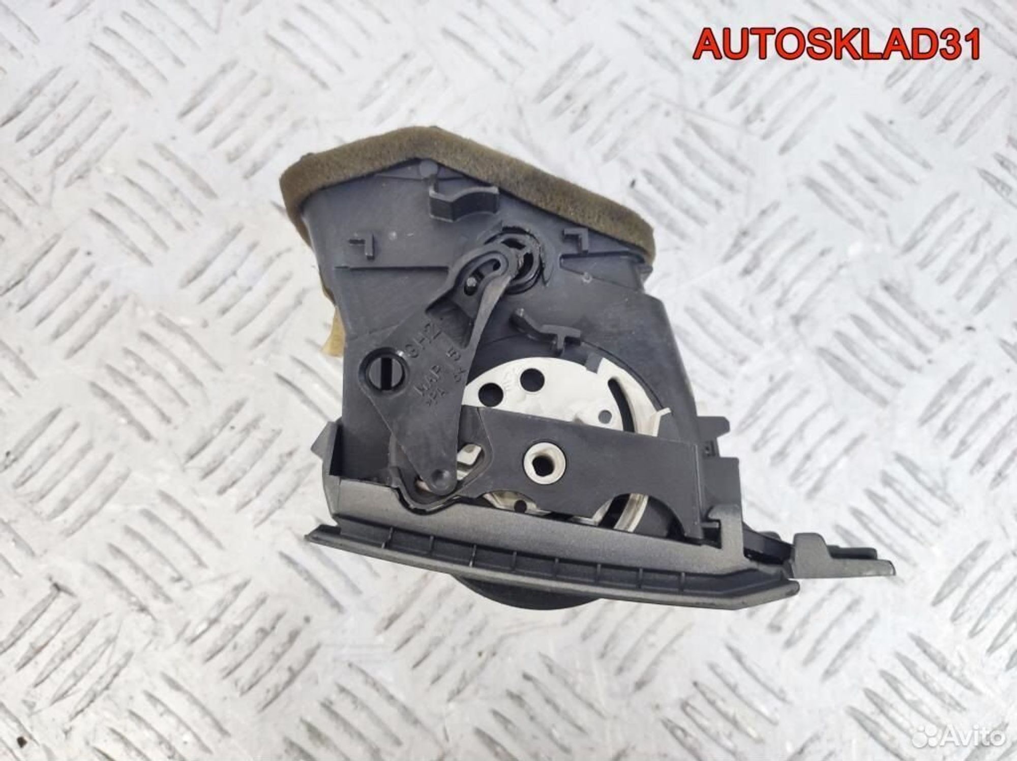 Дефлектор воздушный правый Opel Vectra C 9177169, 900 рублей, Дубовое