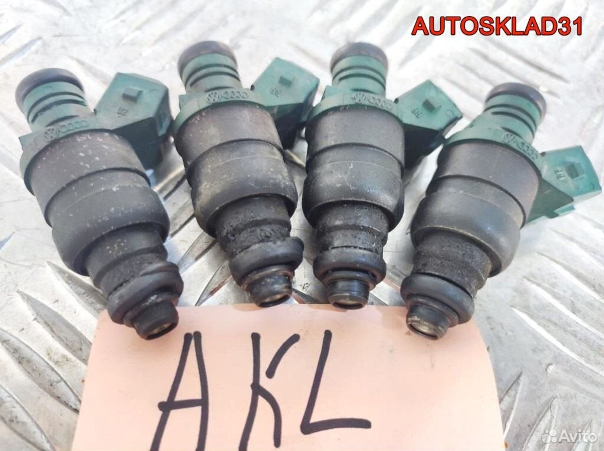 Форсунка топливная VW Golf 4 1,6 AKL 037906031AA, 800 рублей, Дубовое