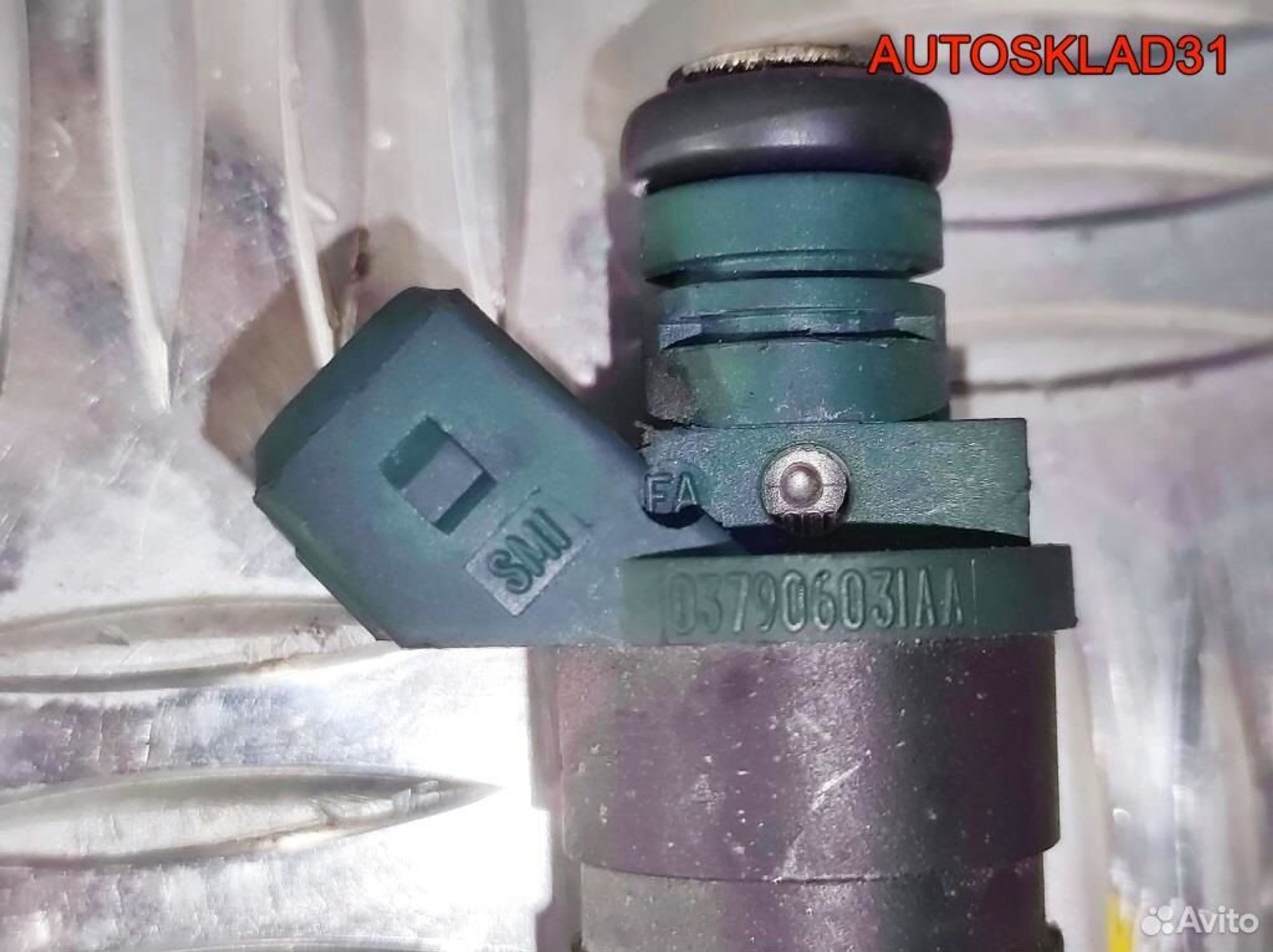 Форсунка топливная VW Golf 4 1,6 AKL 037906031AA, 800 рублей, Дубовое