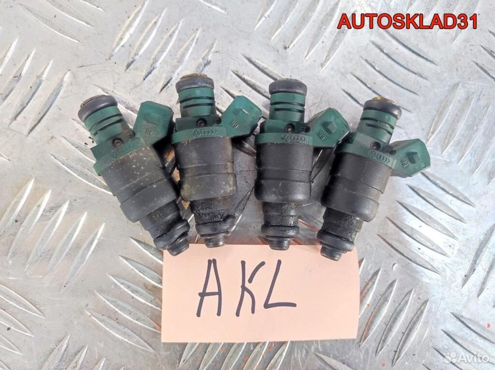 Форсунка топливная VW Golf 4 1,6 AKL 037906031AA, 800 рублей, Дубовое