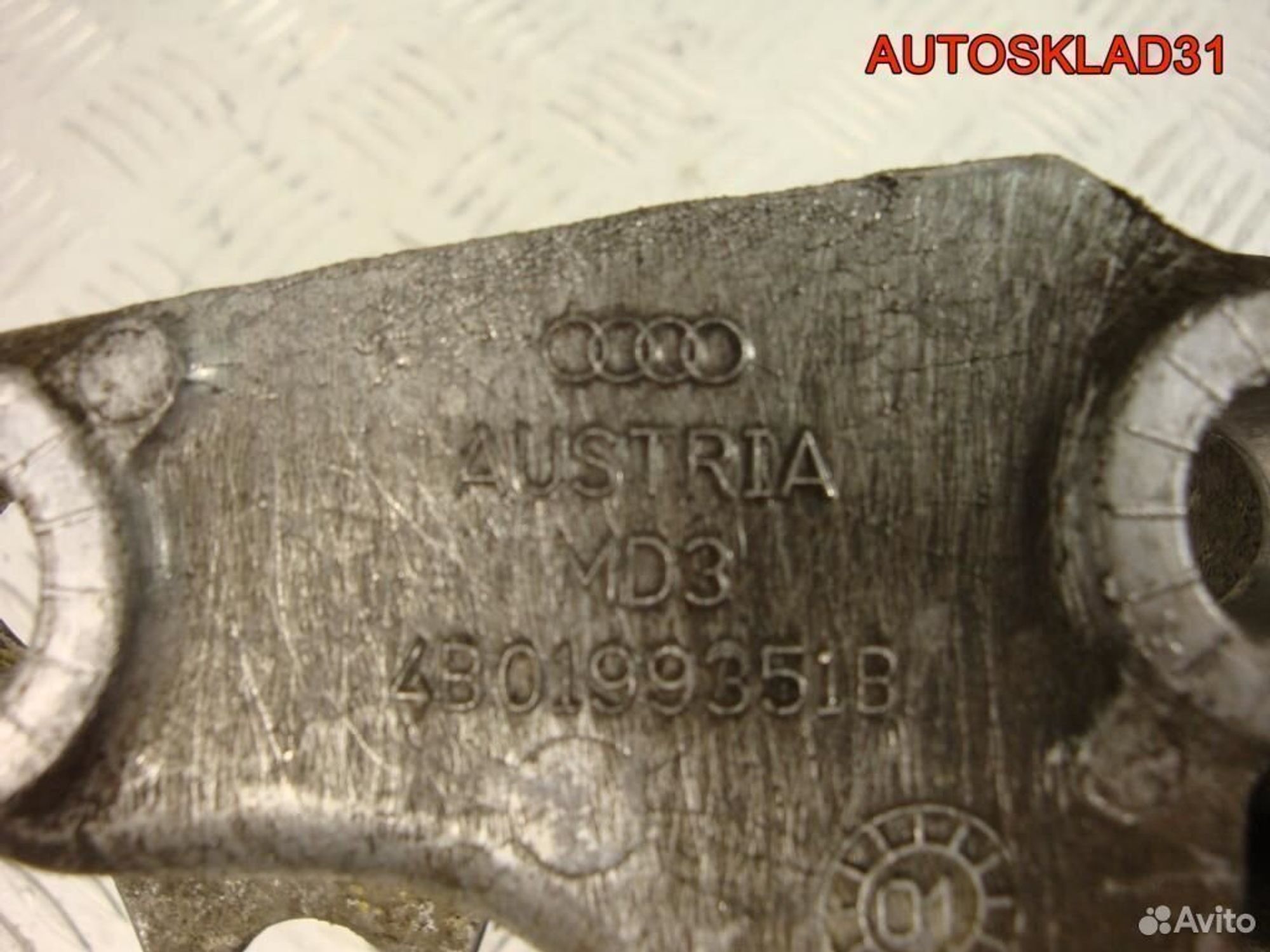 Кронштейн опоры двигателя левый Audi A6 C5 4B0199351B, 900 рублей, Дубовое