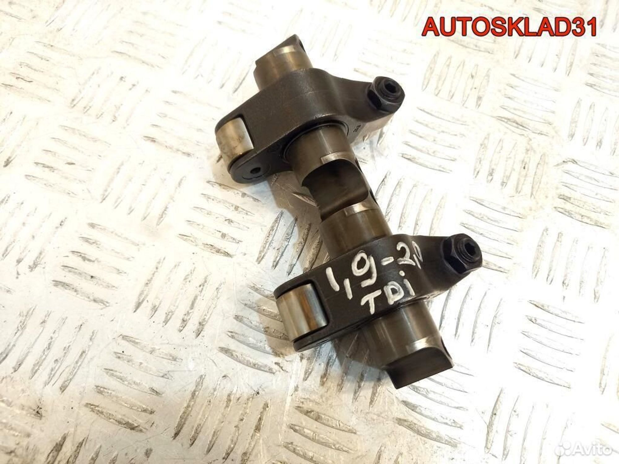 Ось коромысел VW Sharan 2.0 Дизель 038109527AF, 1300 рублей, Дубовое