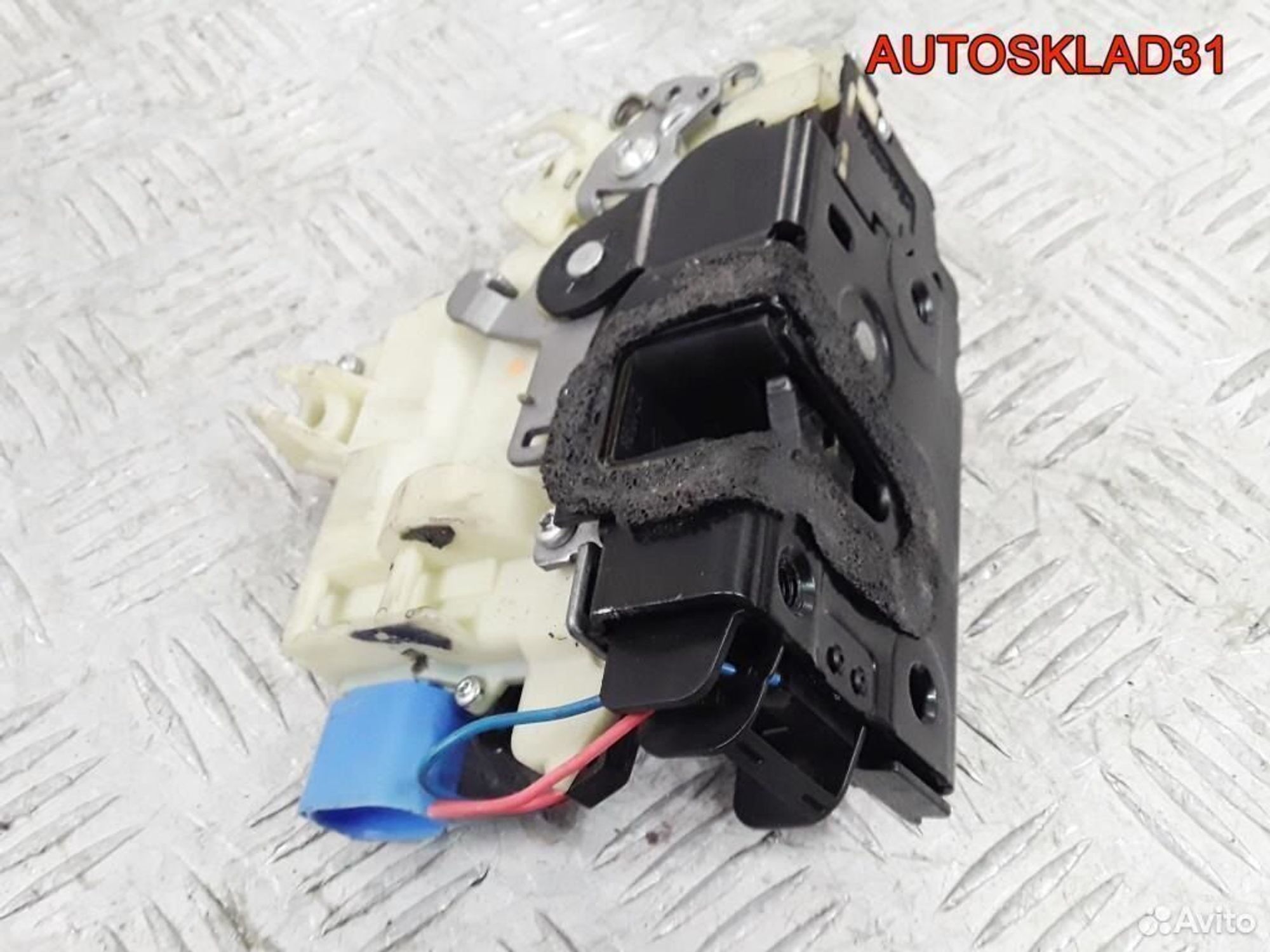 Замок двери передней правой VW Polo 9N 3B1837016CC, 4100 рублей, Дубовое