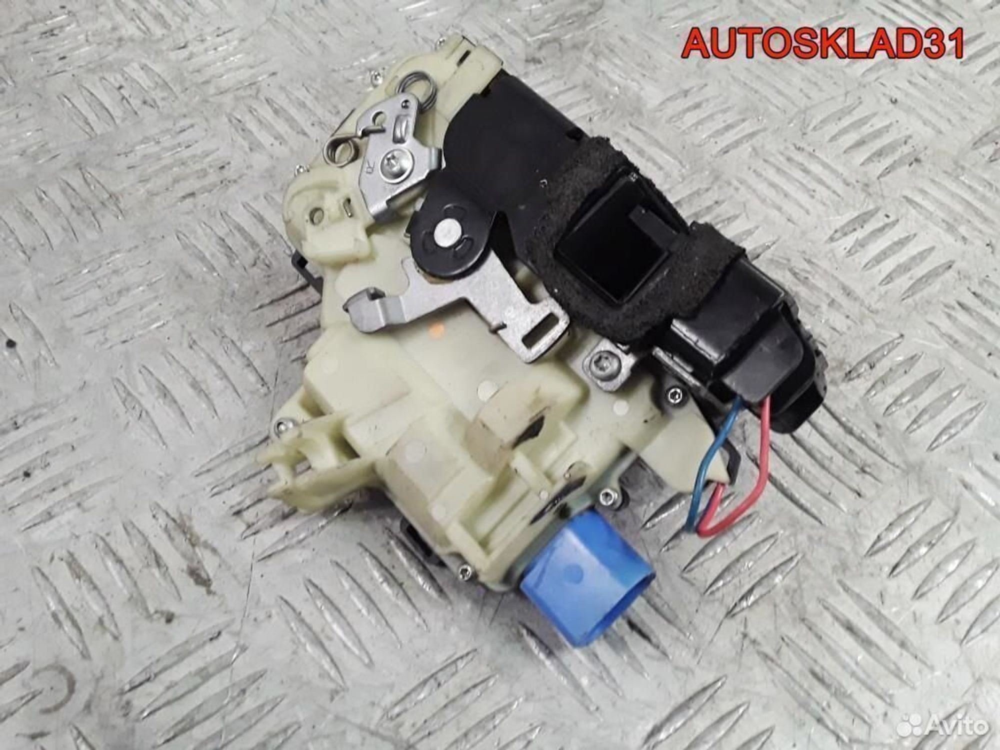 Замок двери передней правой VW Polo 9N 3B1837016CC, 4100 рублей, Дубовое