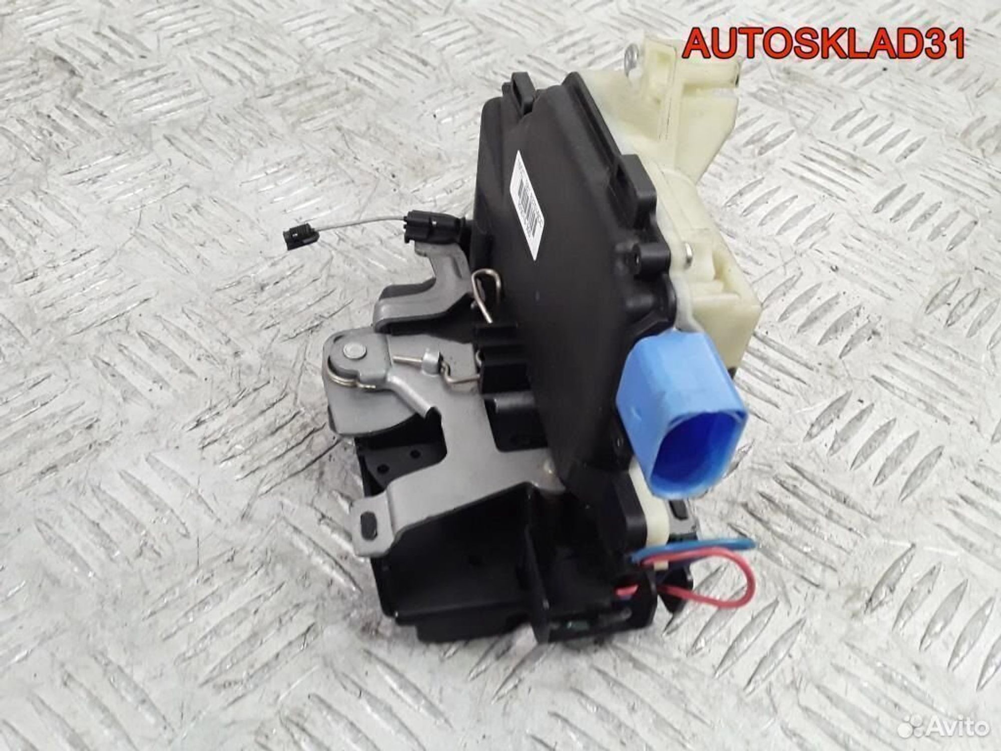 Замок двери передней правой VW Polo 9N 3B1837016CC, 4100 рублей, Дубовое