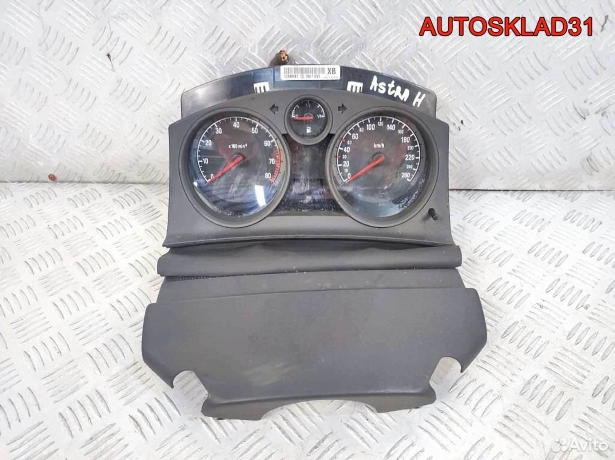 Панель приборов Opel Astra H 13308982 Бензин, 4600 рублей, Дубовое