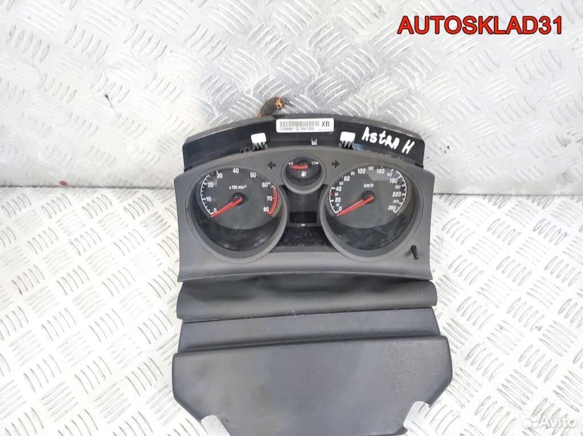 Панель приборов Opel Astra H 13308982 Бензин, 4600 рублей, Дубовое