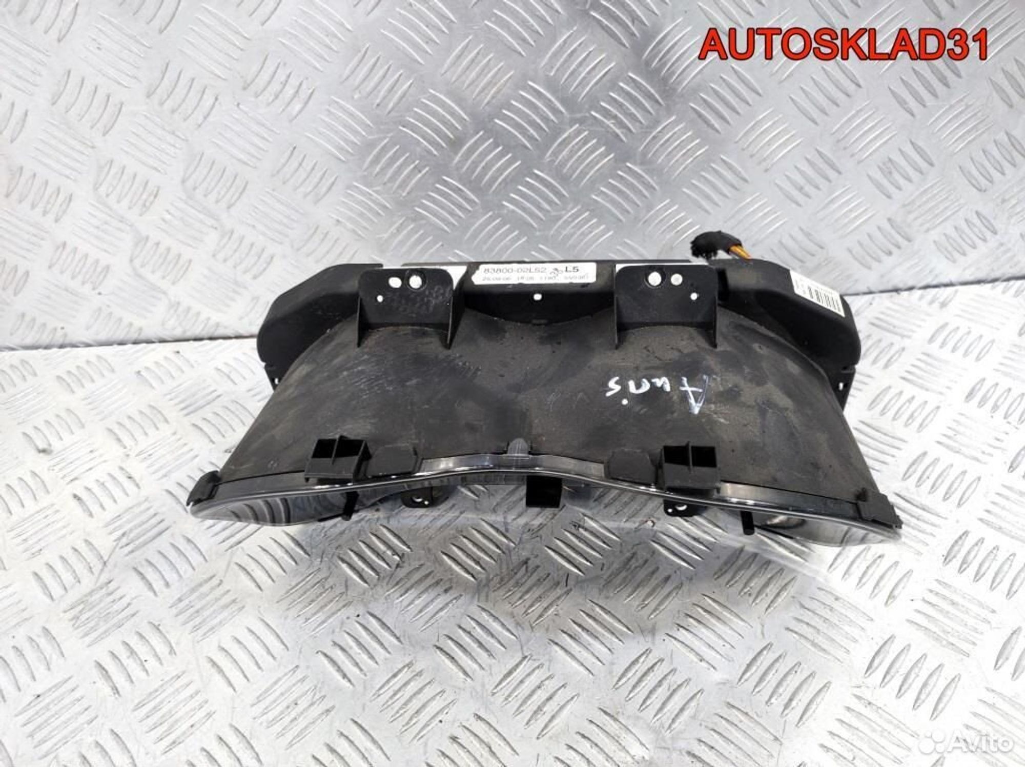 Панель приборов Toyota Auris E15 8380002L52 Бензин, 3600 рублей, Дубовое