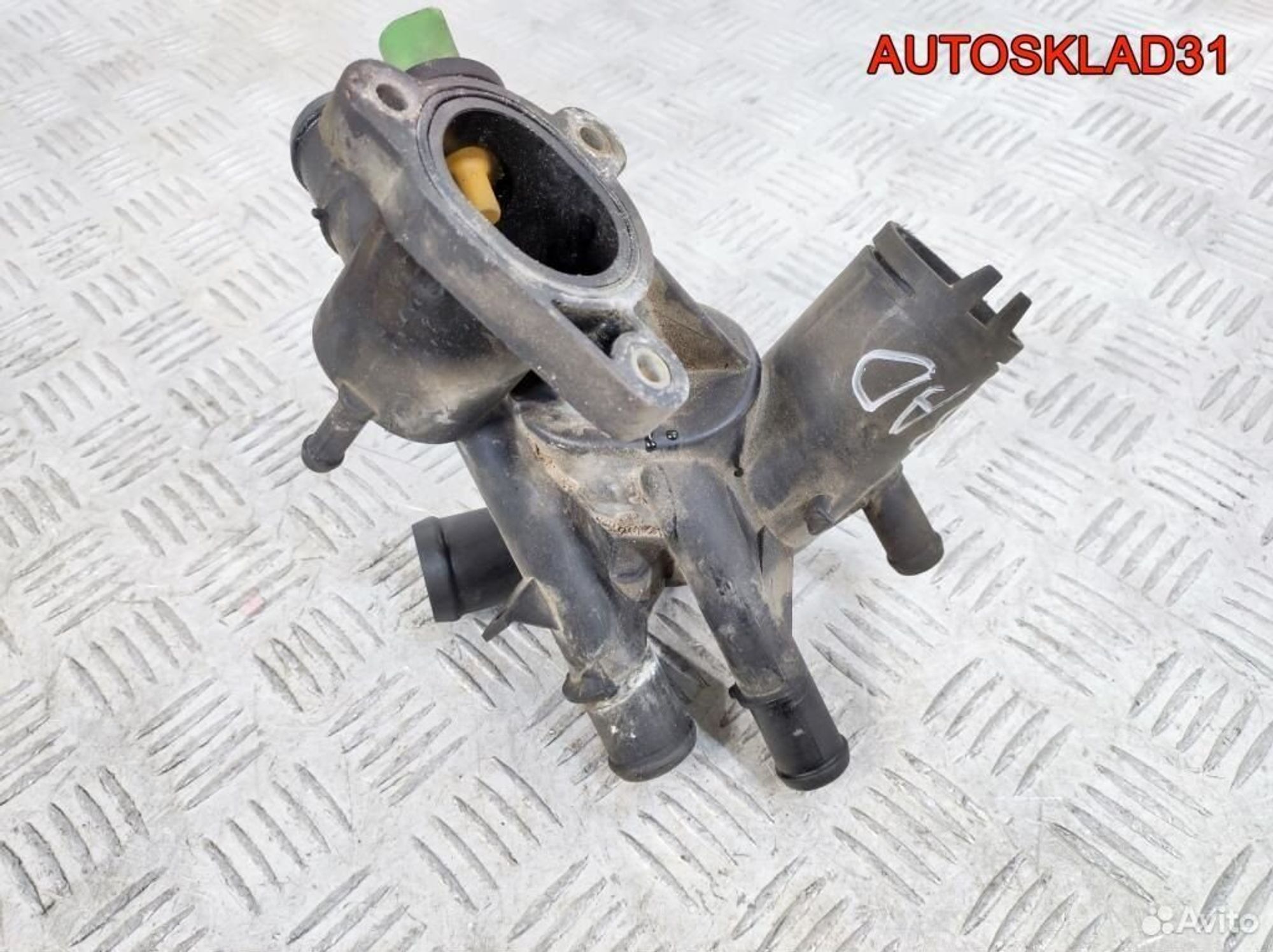 Корпус термостата VW Golf 4 1.6 BAD 032121111CA, 2600 рублей, Дубовое