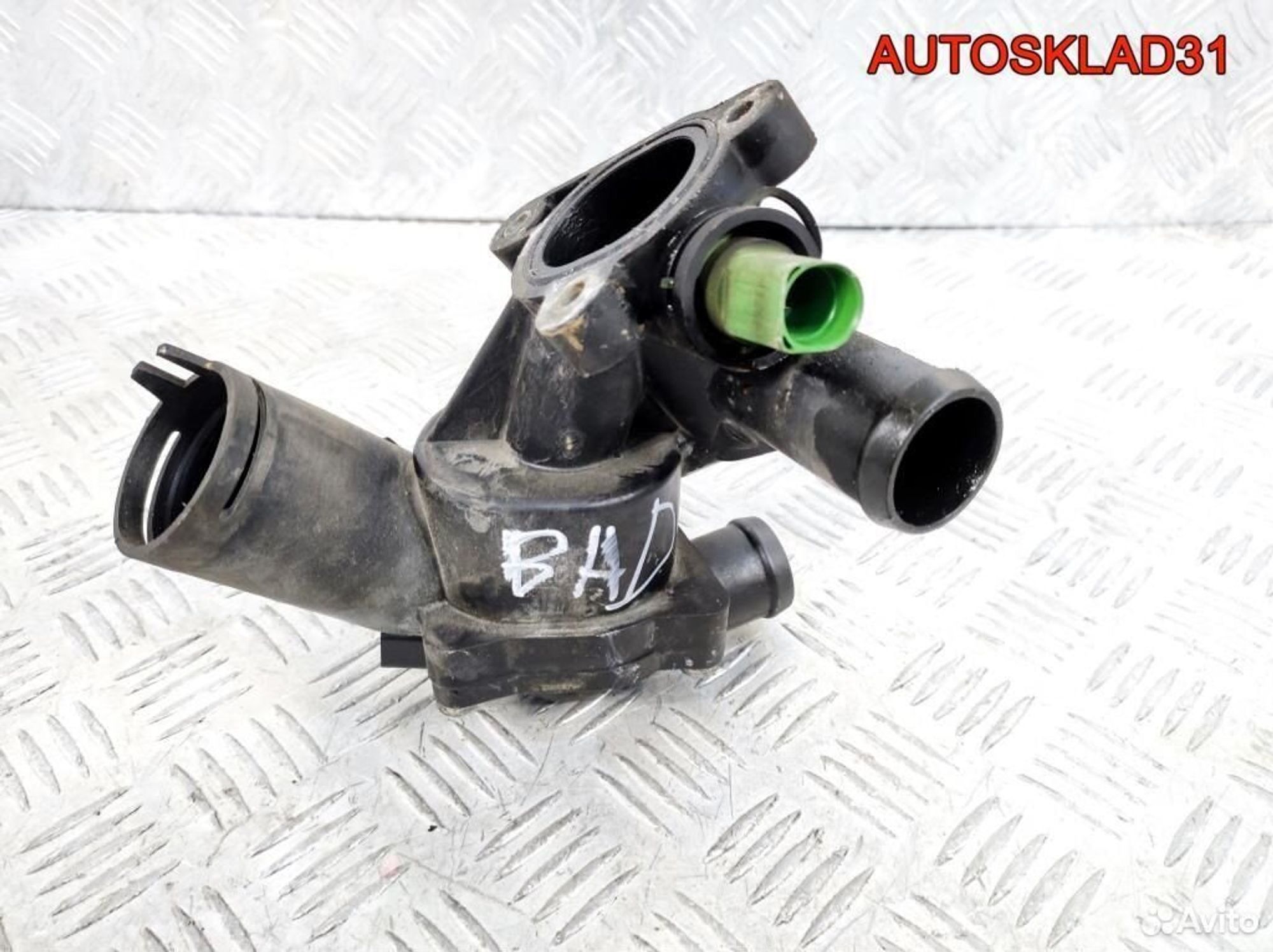 Корпус термостата VW Golf 4 1.6 BAD 032121111CA, 2600 рублей, Дубовое