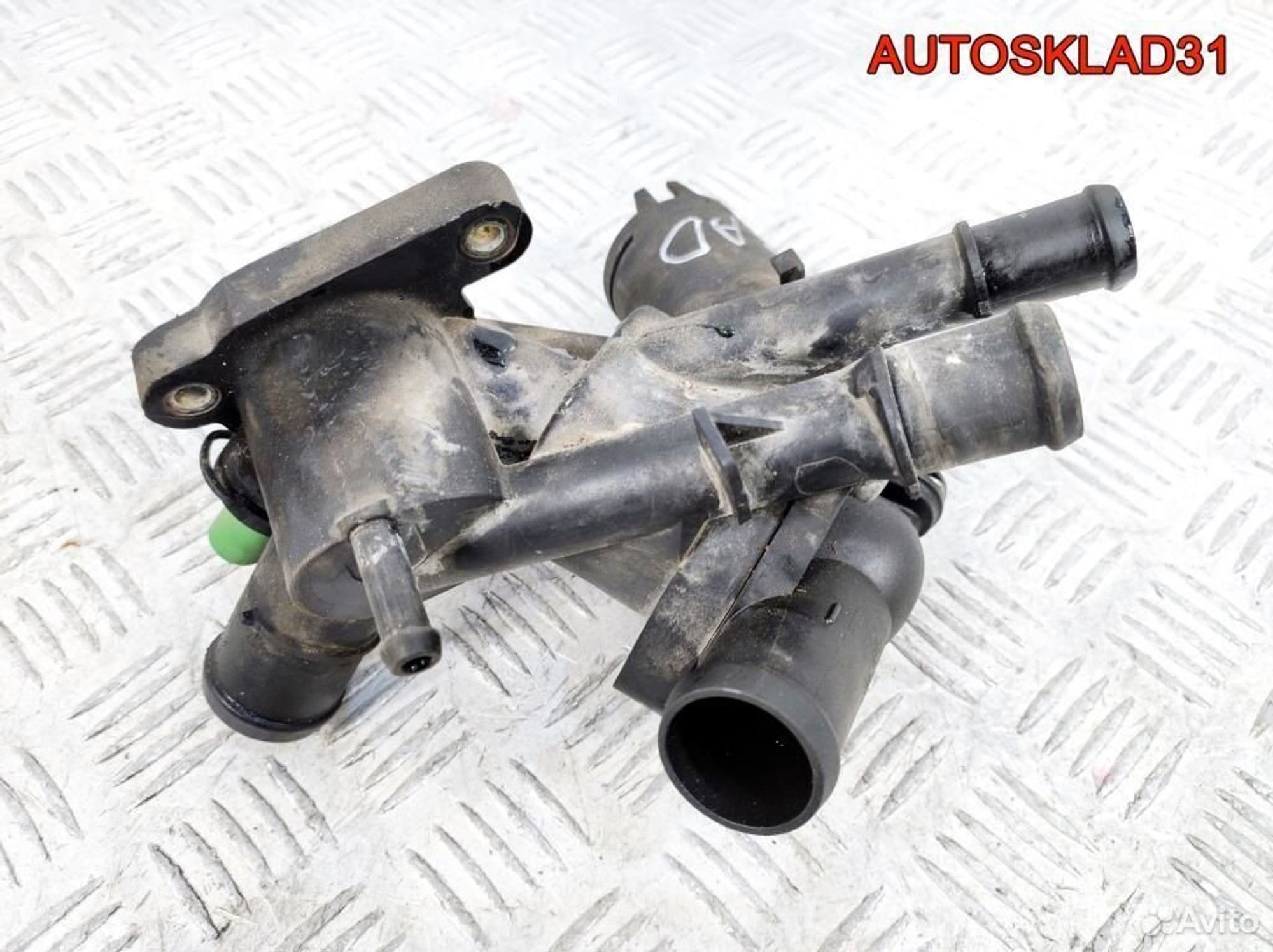 Корпус термостата VW Golf 4 1.6 BAD 032121111CA, 2600 рублей, Дубовое