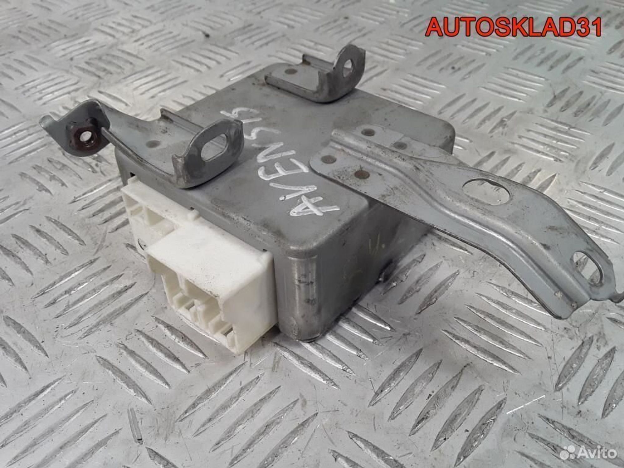 Блок электронный Toyota Avensis 2 896500502, 1200 рублей, Дубовое