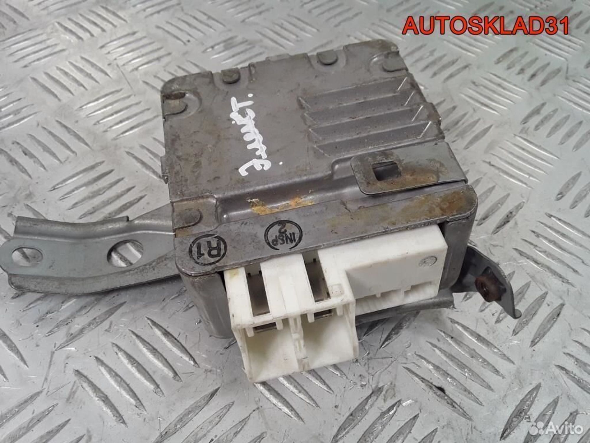 Блок электронный Toyota Avensis 2 896500502, 1200 рублей, Дубовое
