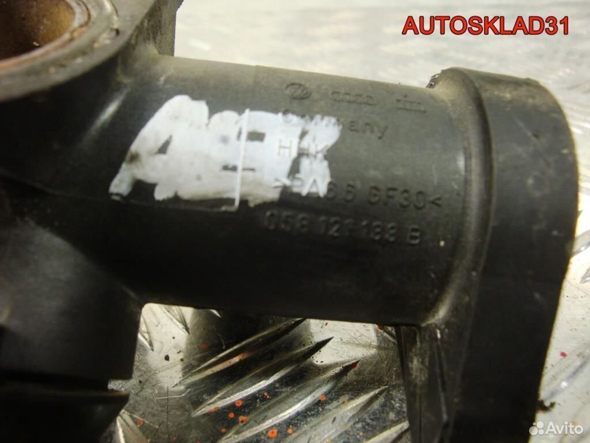 Фланец системы охлаждения VW Passat B5 058121133B, 600 рублей, Дубовое