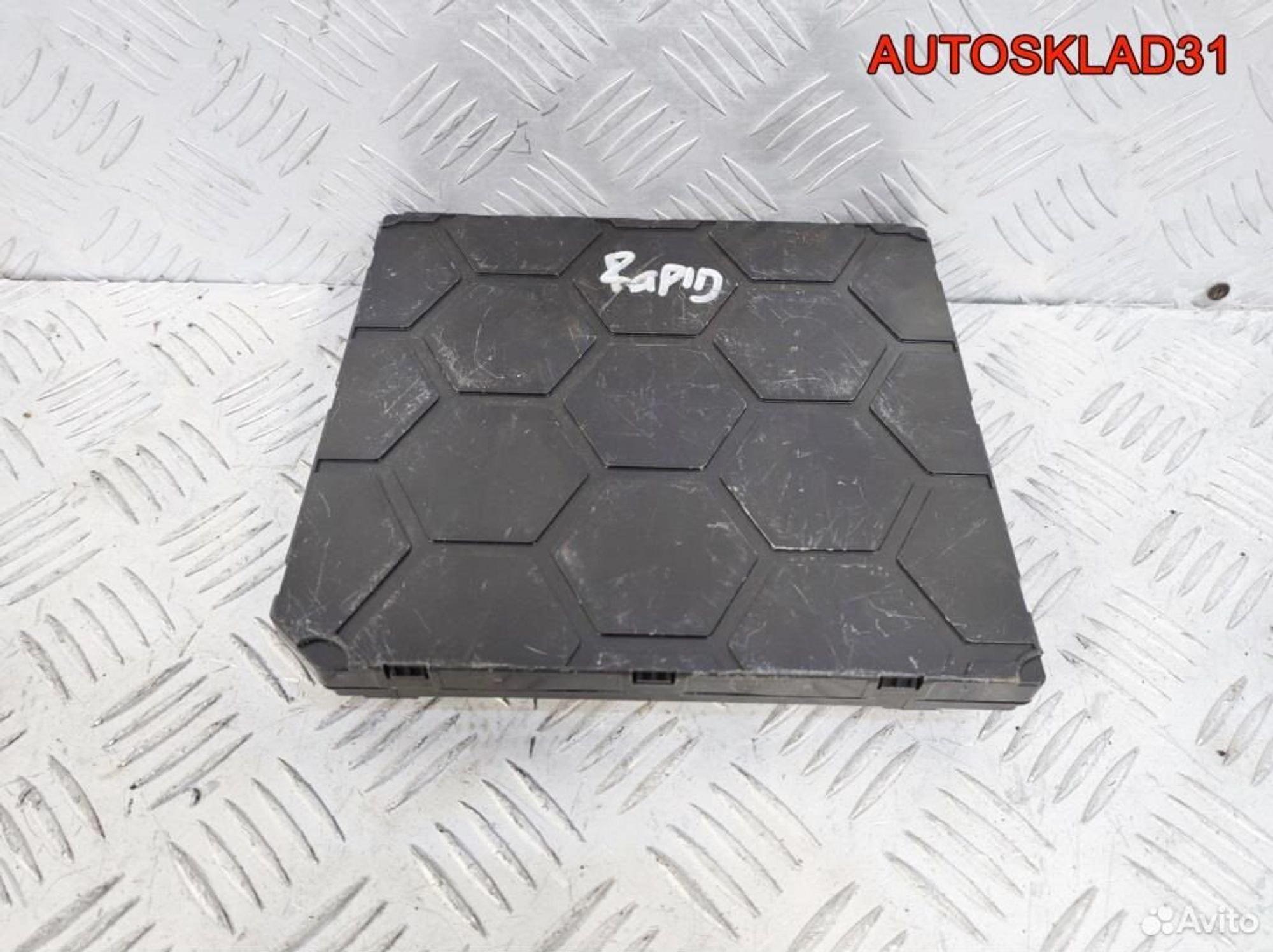 Блок комфорта Skoda Fabia 1.2 cbzj 6C0937089E, 8100 рублей, Дубовое