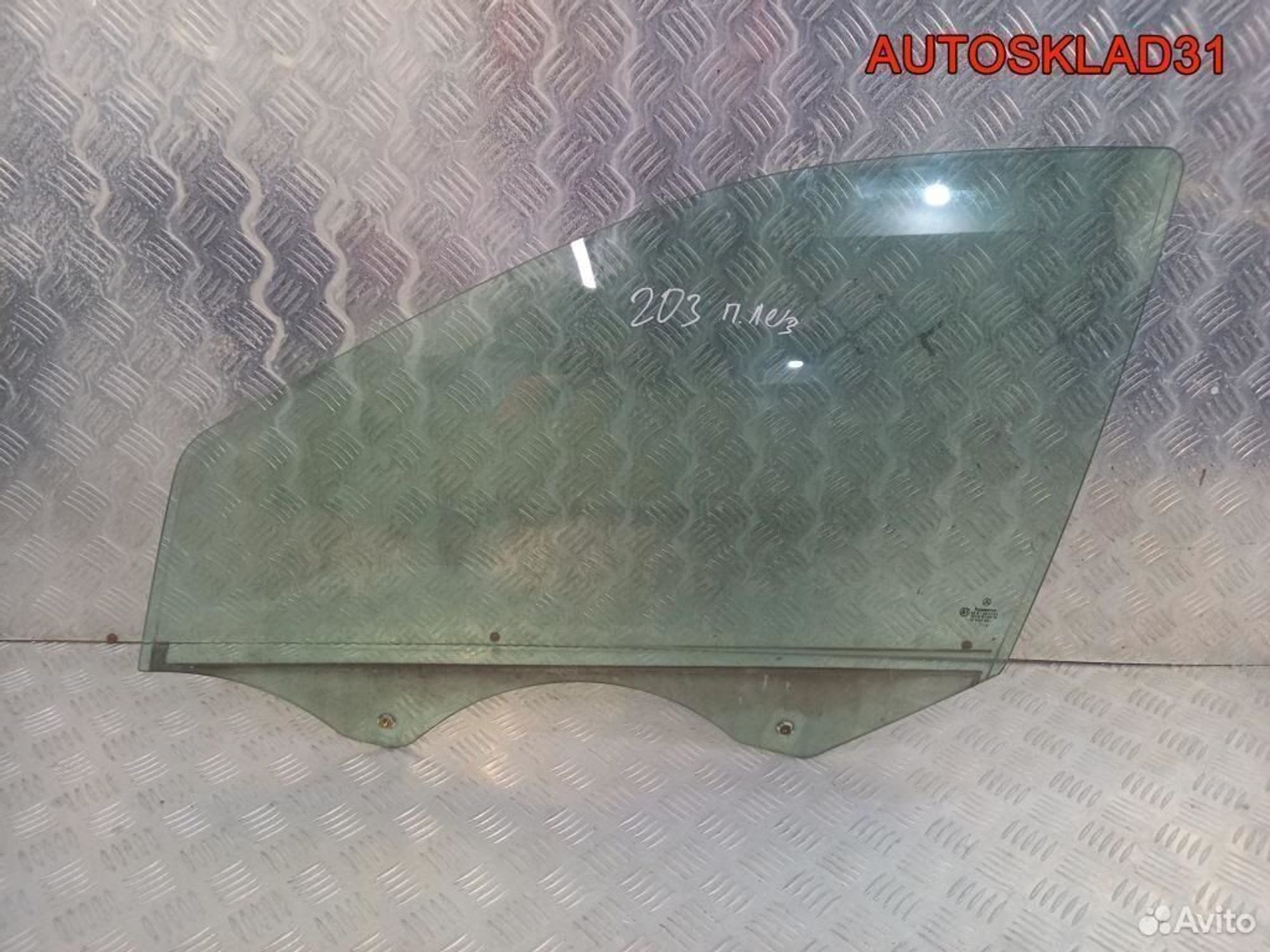 Стекло переднее левое Mercedes W203 A2037250110, 1700 рублей, Дубовое