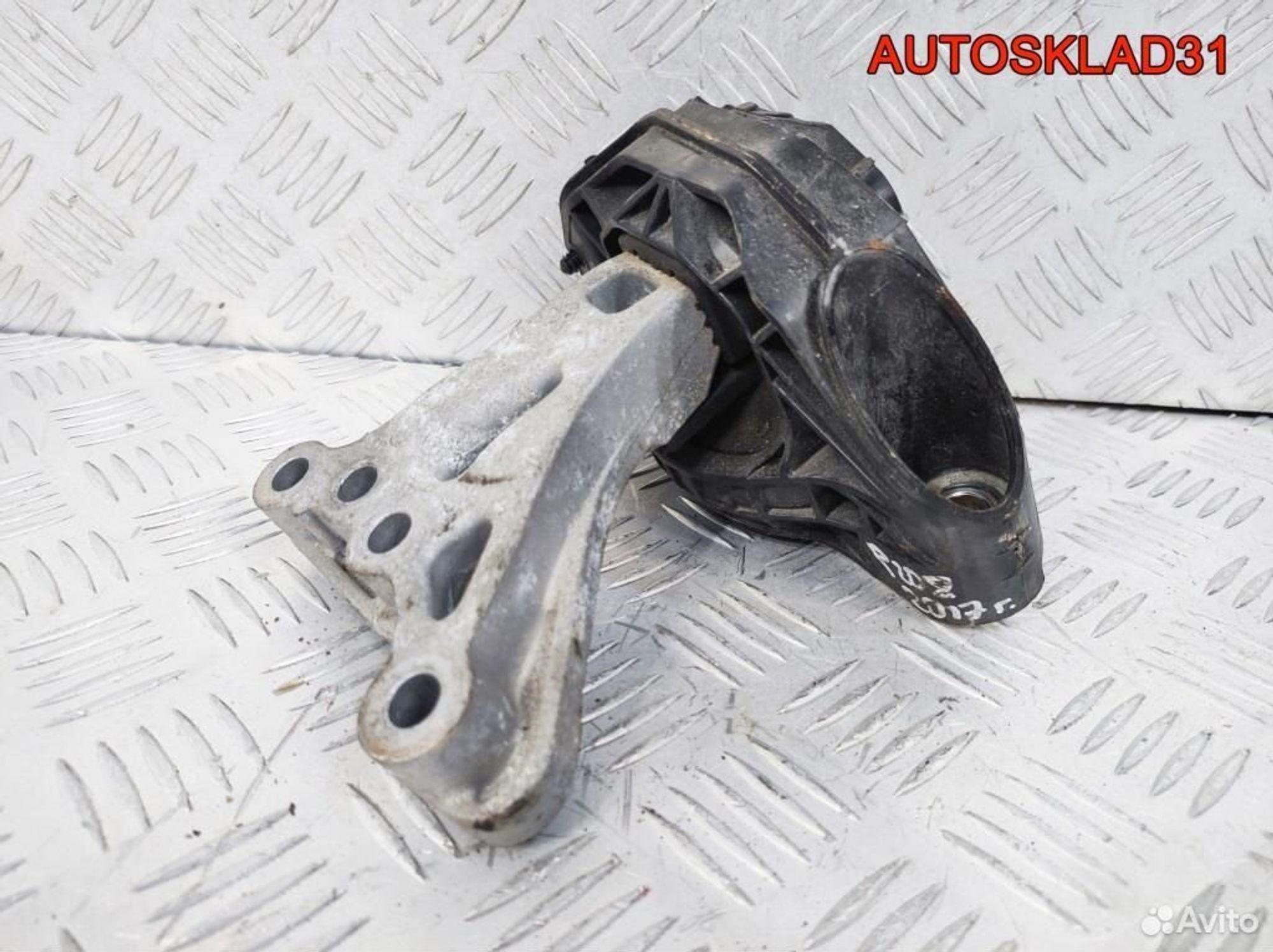 Опора двигателя правая Peugeot 208 9676771080, 2100 рублей, Дубовое