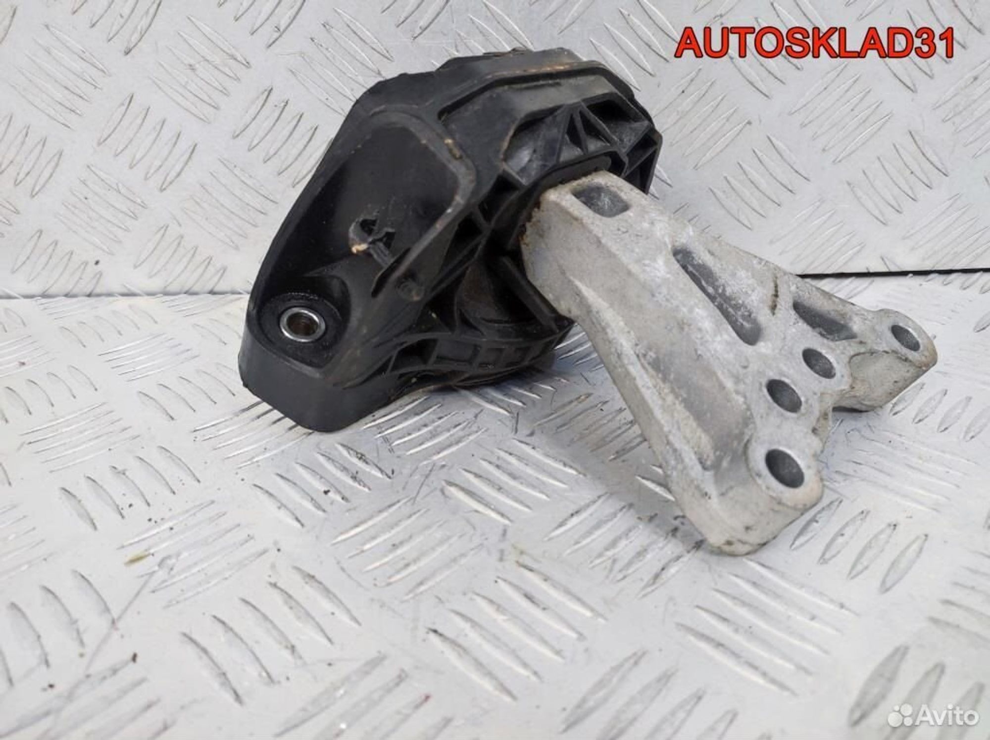 Опора двигателя правая Peugeot 208 9676771080, 2100 рублей, Дубовое