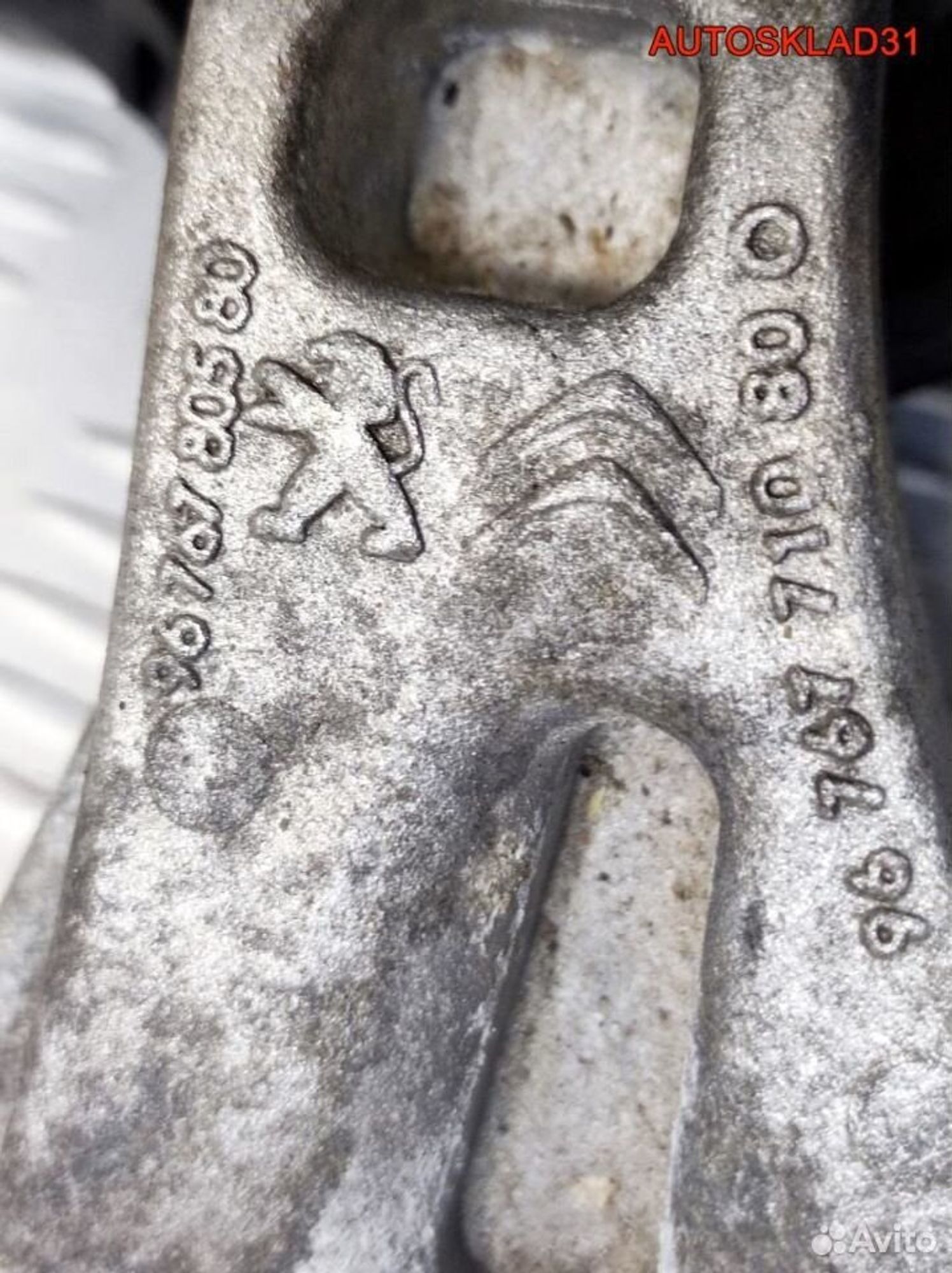 Опора двигателя правая Peugeot 208 9676771080, 2100 рублей, Дубовое