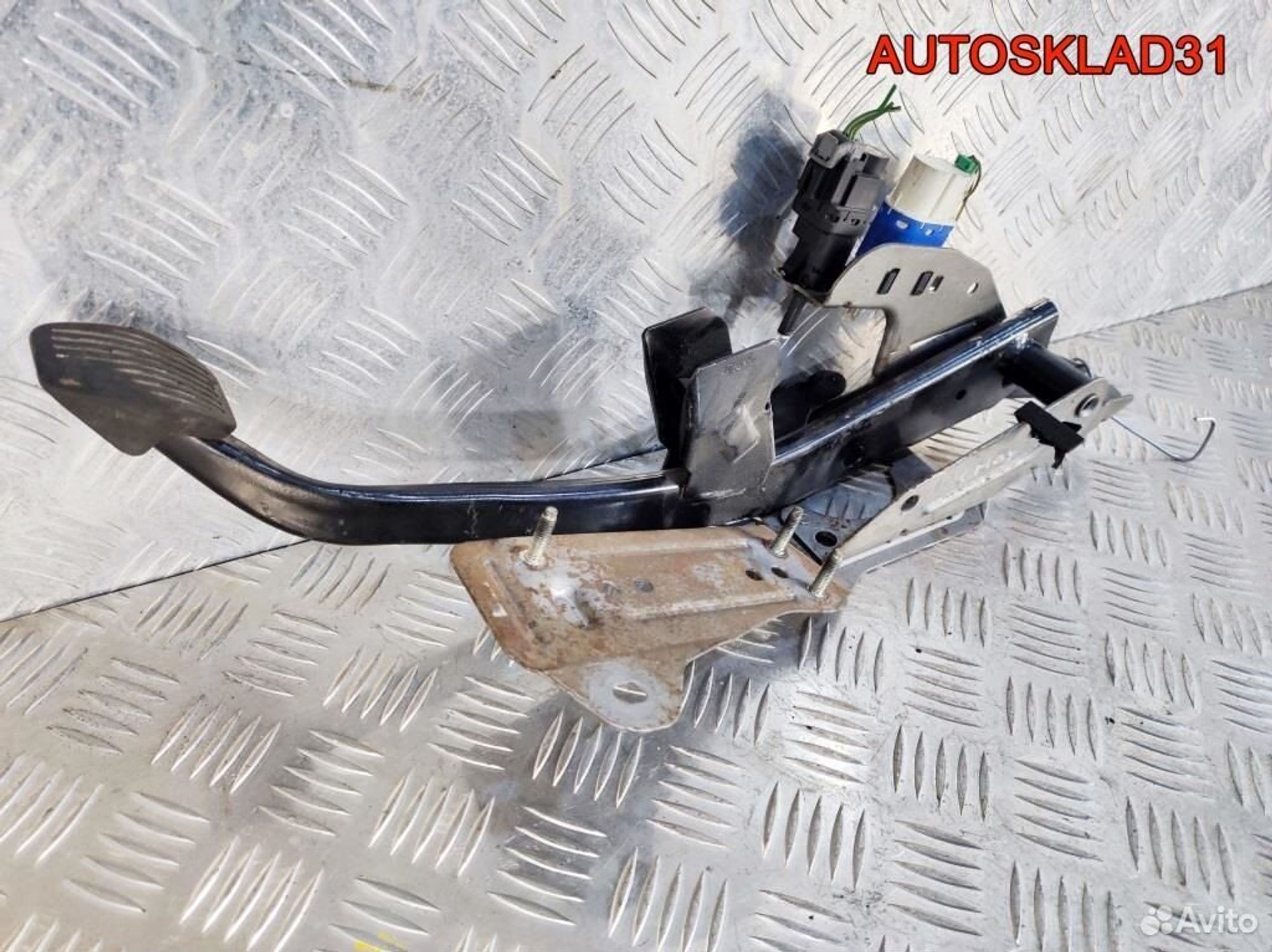 Педаль тормоза МКПП Ford C-MAX 3M512467AN, 1100 рублей, Дубовое